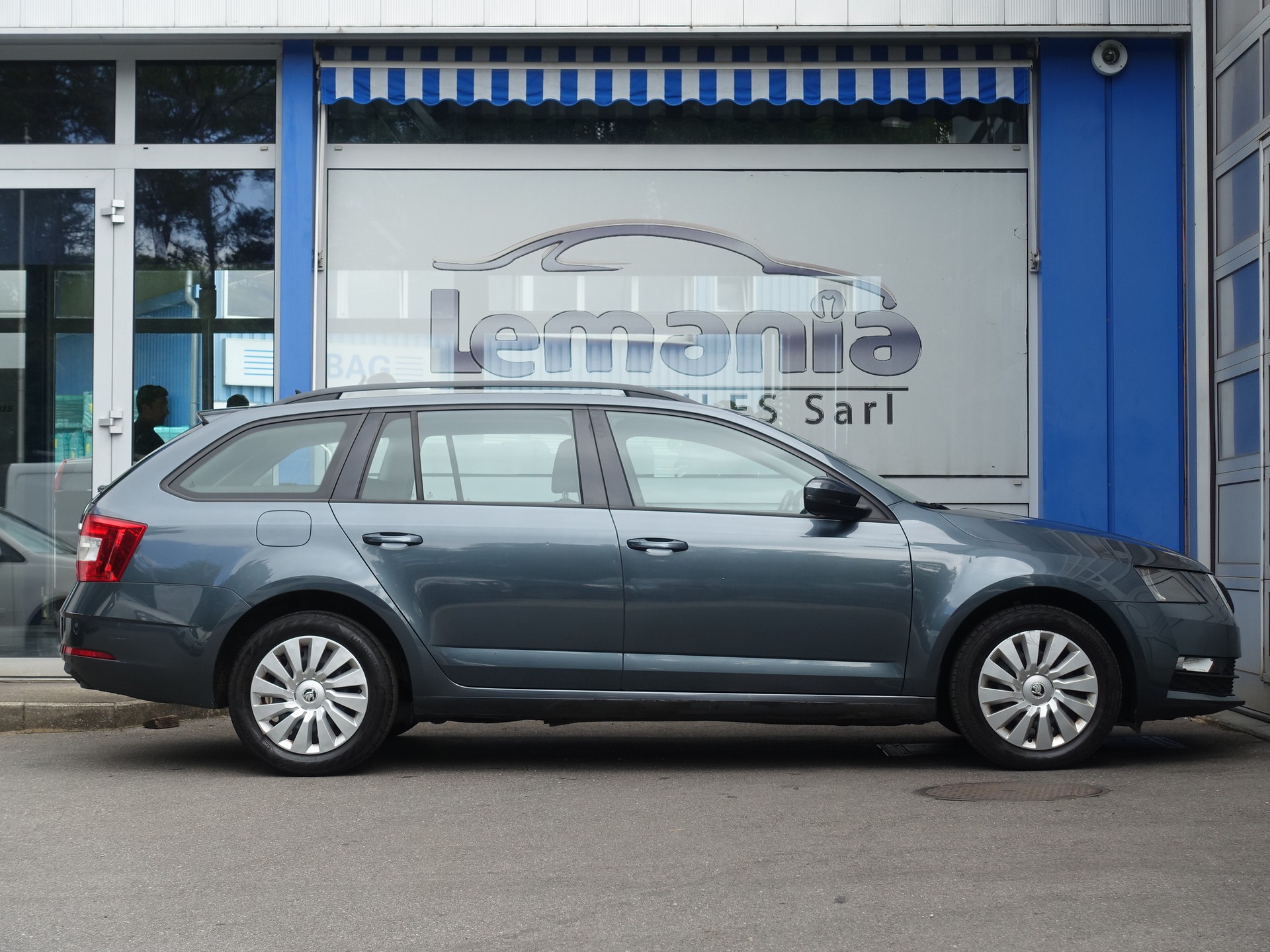 SKODA Octavia Combi 1.5 TSI Ambition DSG-image-7