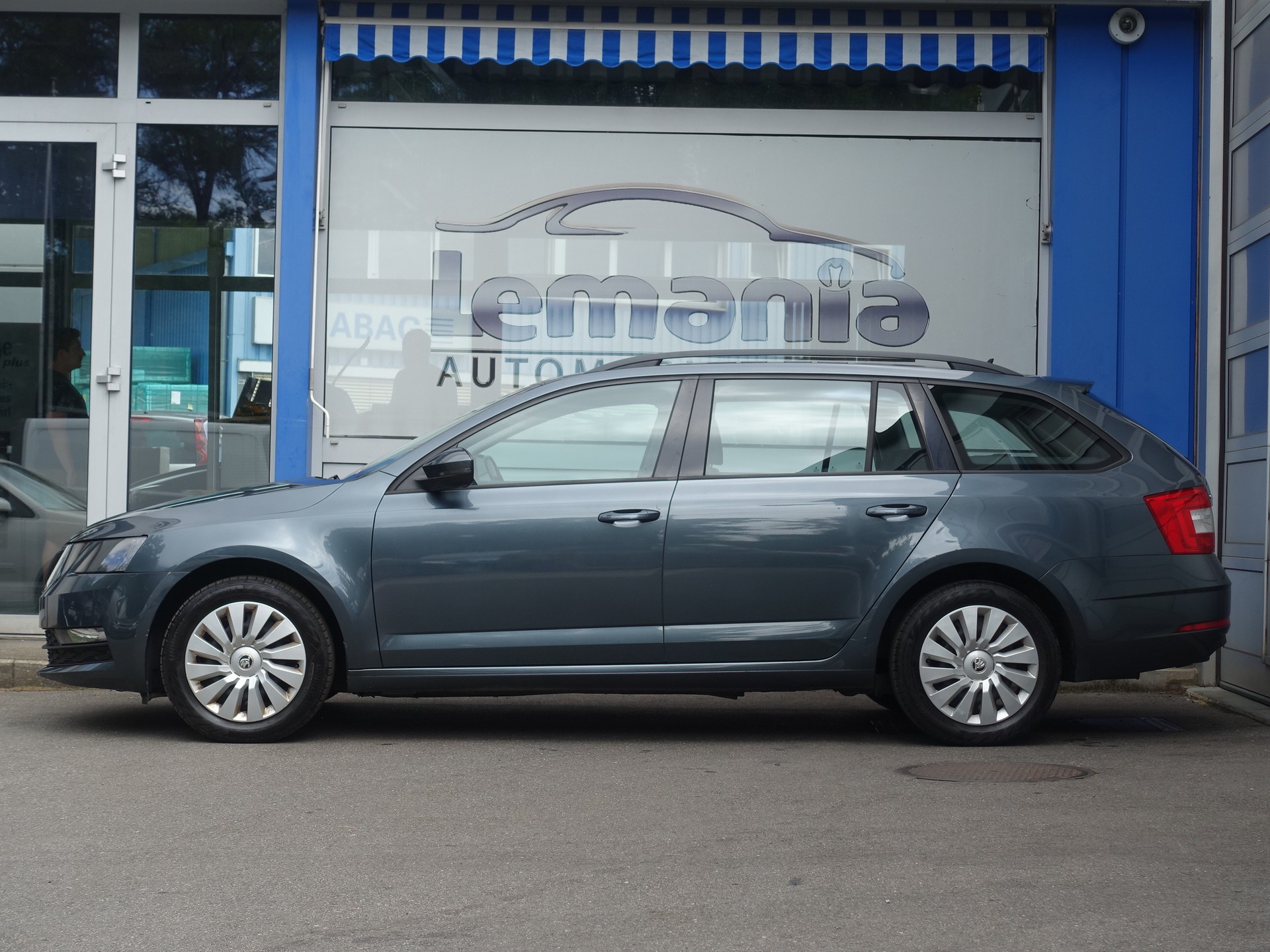 SKODA Octavia Combi 1.5 TSI Ambition DSG-image-6