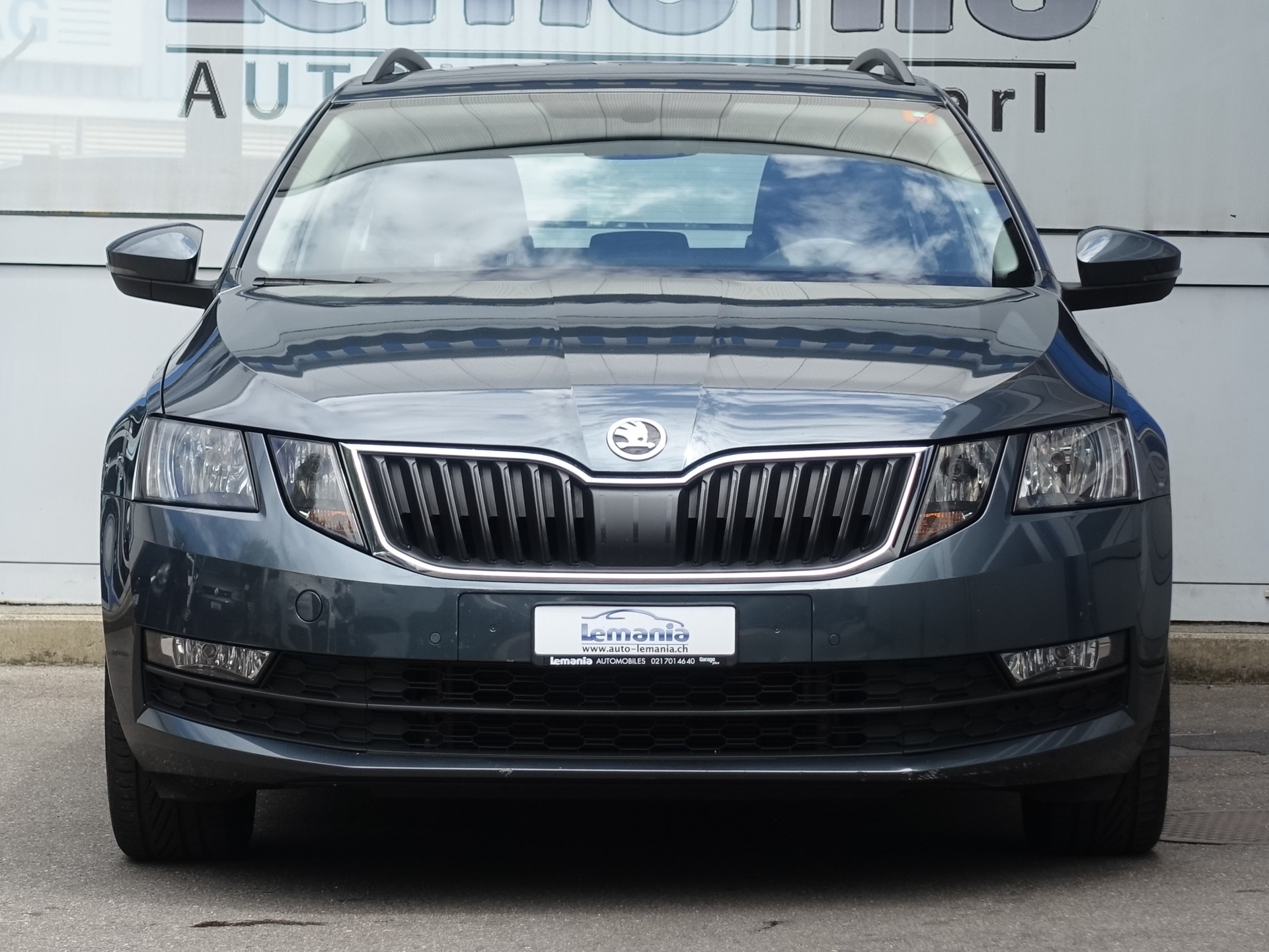 SKODA Octavia Combi 1.5 TSI Ambition DSG-image-2