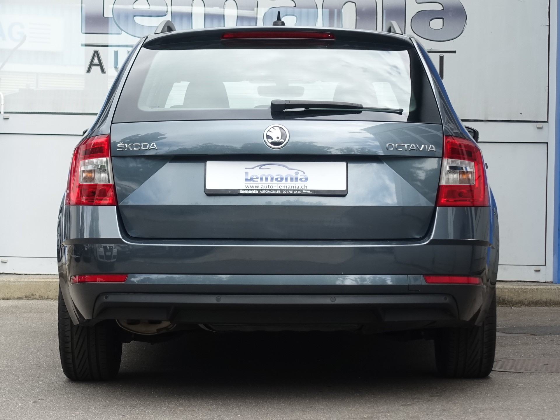 SKODA Octavia Combi 1.5 TSI Ambition DSG-image-5