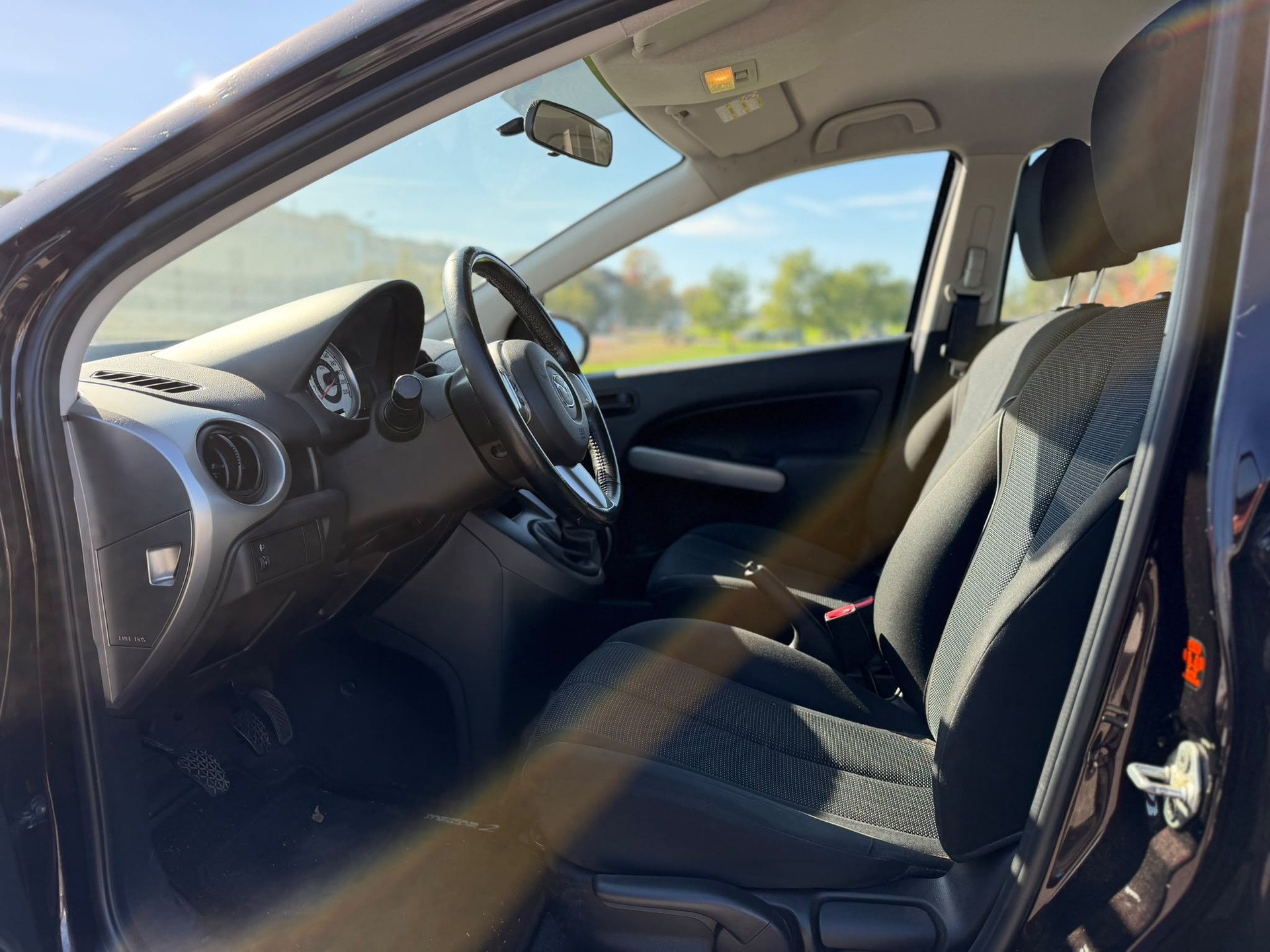 MAZDA 2 1.5i 16V Sport-image-8