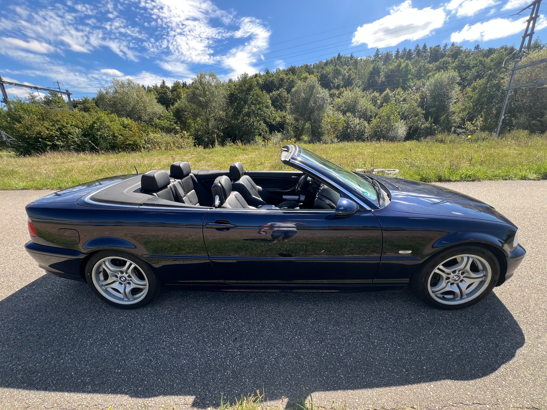 BMW 330Ci Cabriolet-image-3
