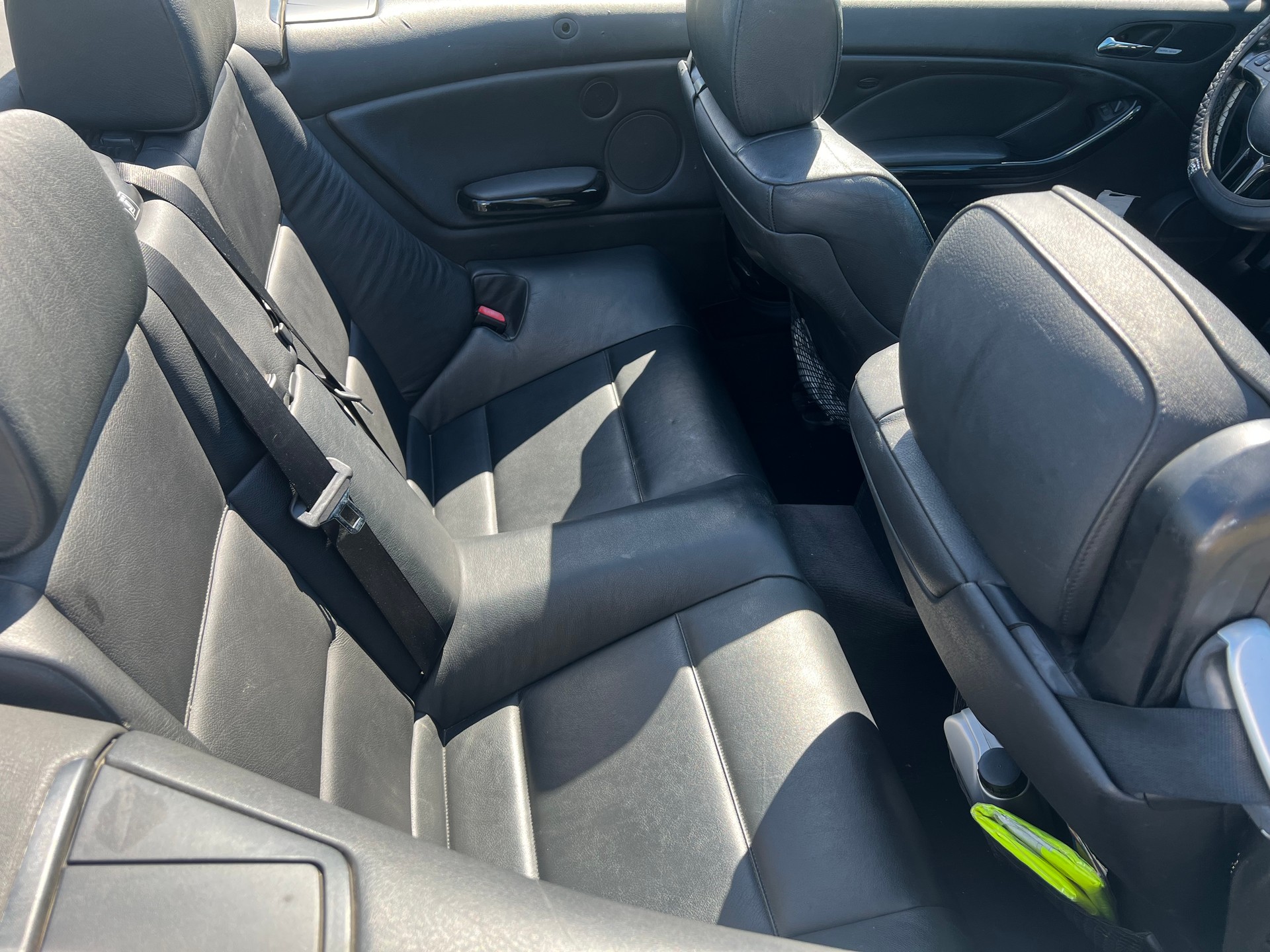 BMW 330Ci Cabriolet-image-9