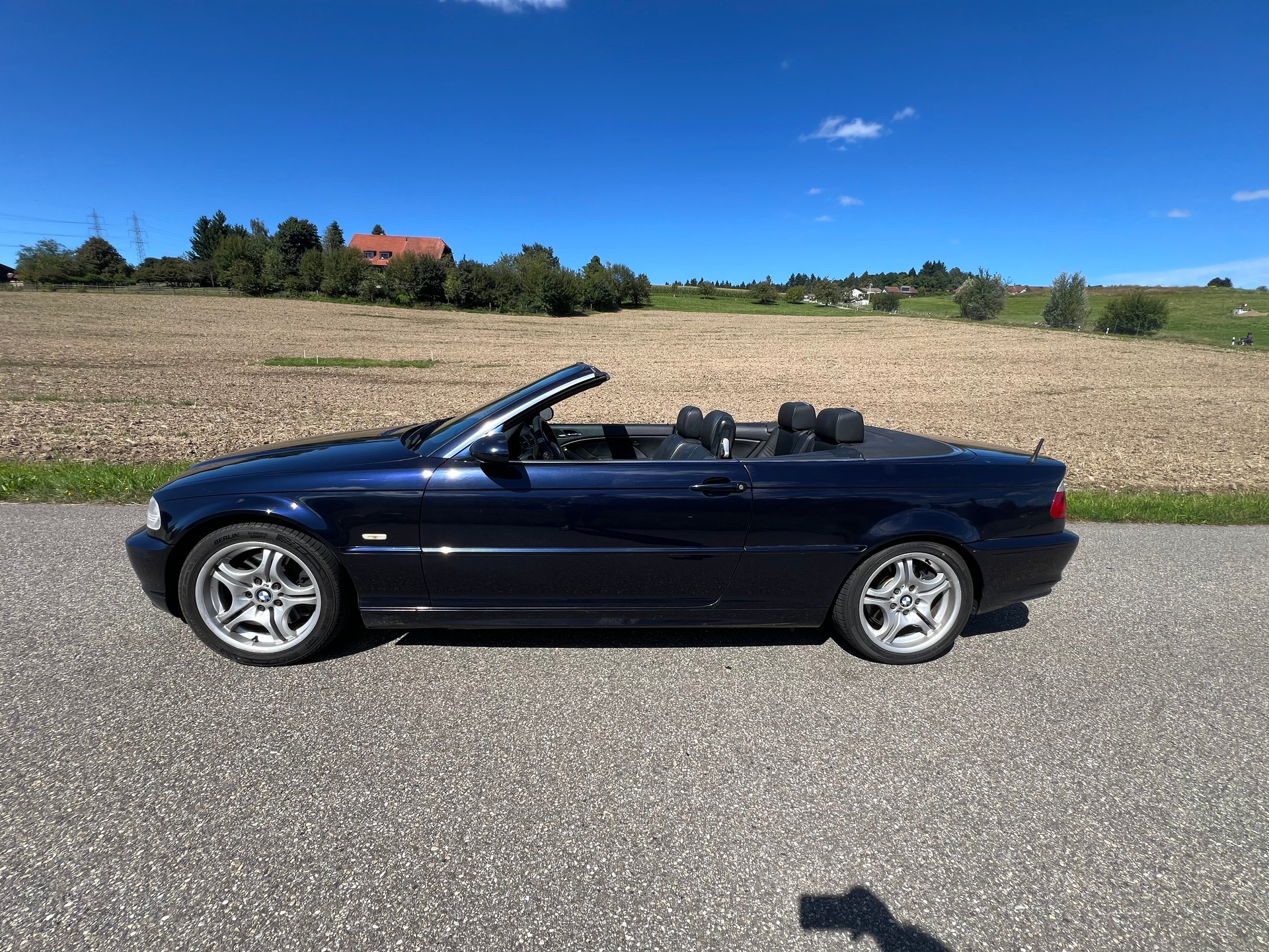 BMW 330Ci Cabriolet-image-4