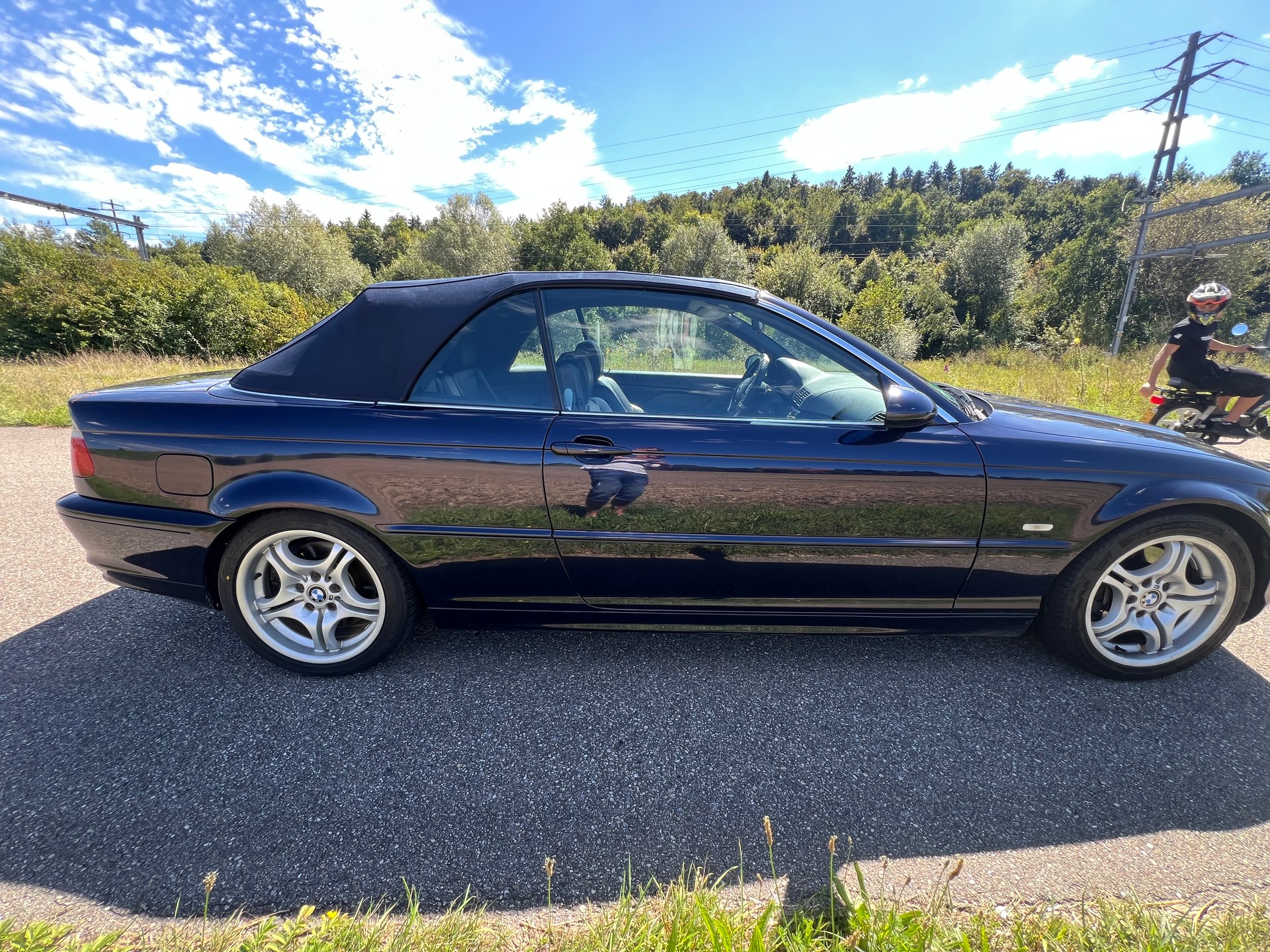 BMW 330Ci Cabriolet-image-12