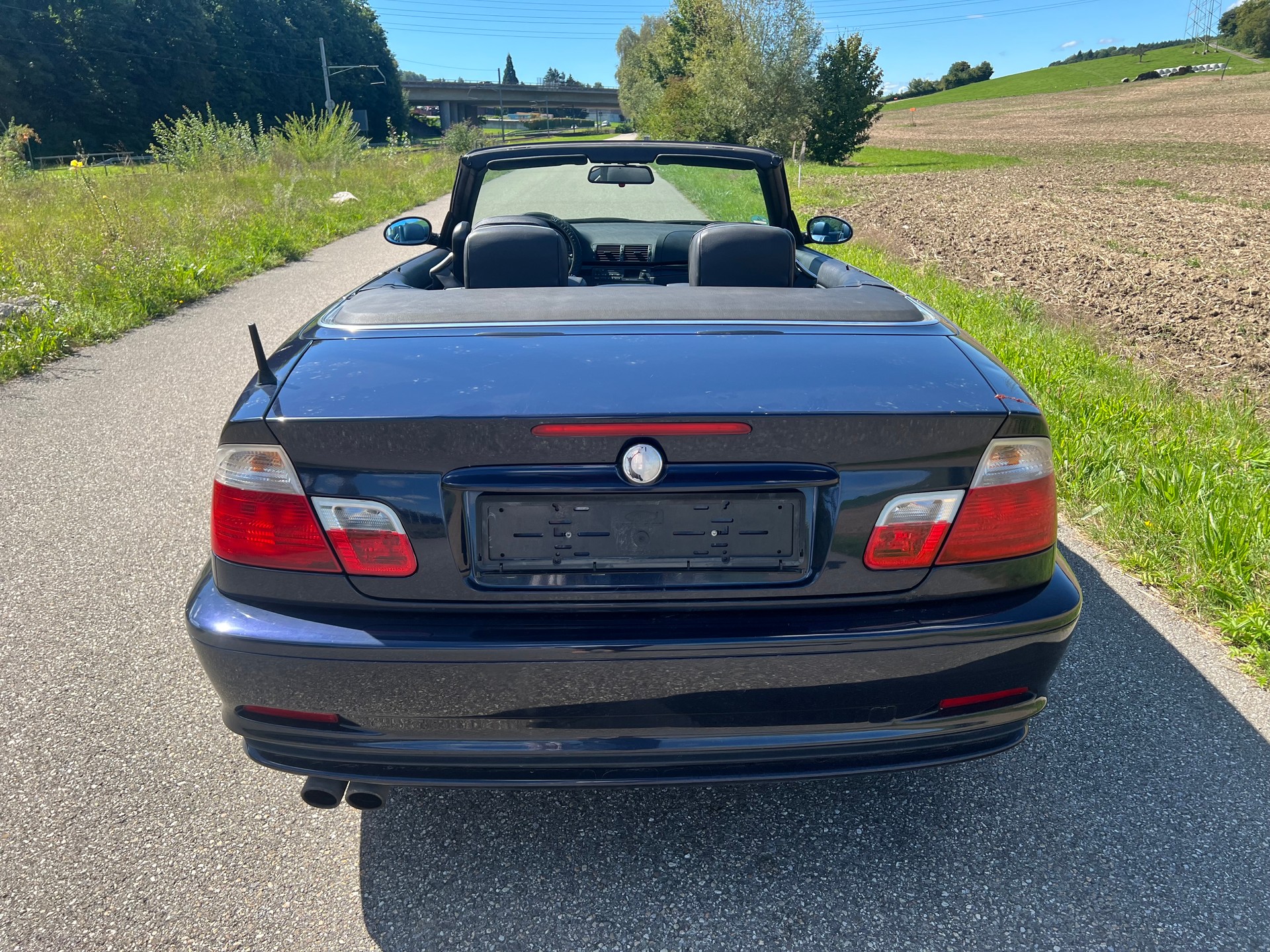 BMW 330Ci Cabriolet-image-6