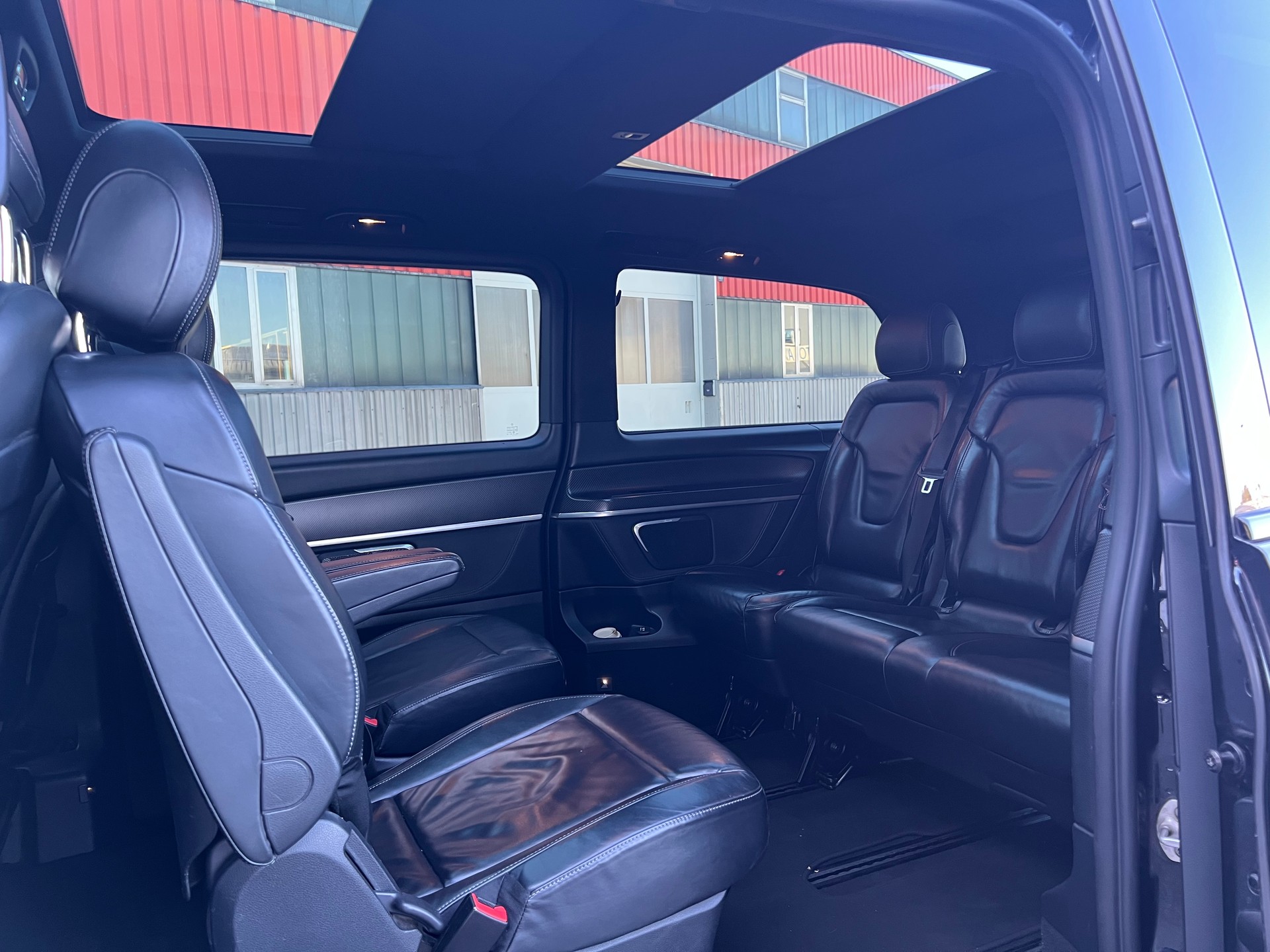 MERCEDES-BENZ V 250 d Swiss Edition lang 4Matic 7G-Tronic 7 PLATZ-image-6