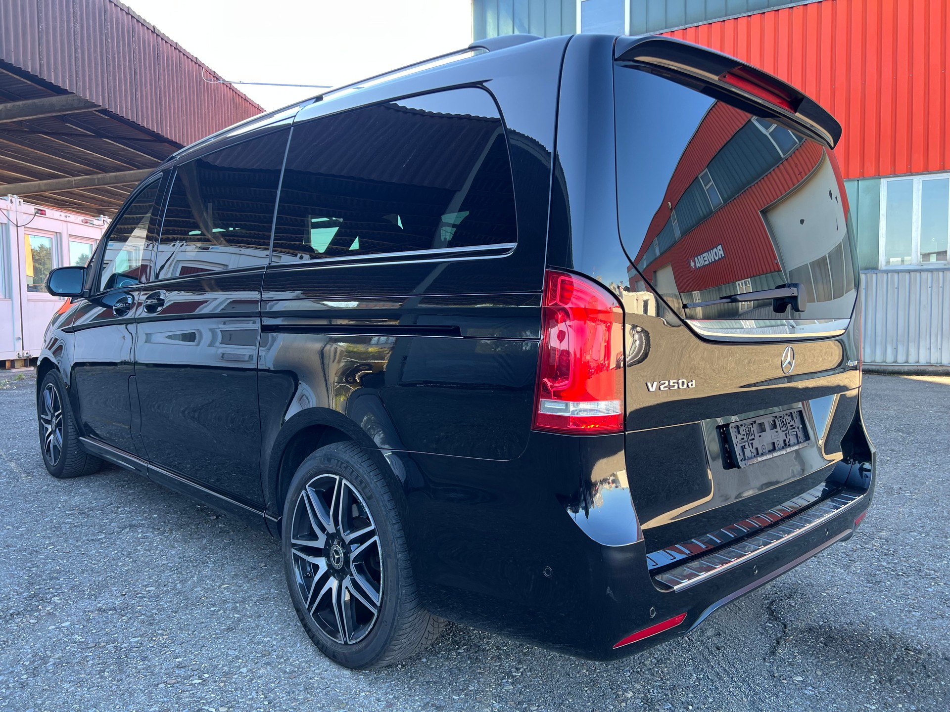 MERCEDES-BENZ V 250 d Swiss Edition lang 4Matic 7G-Tronic 7 PLATZ-image-12