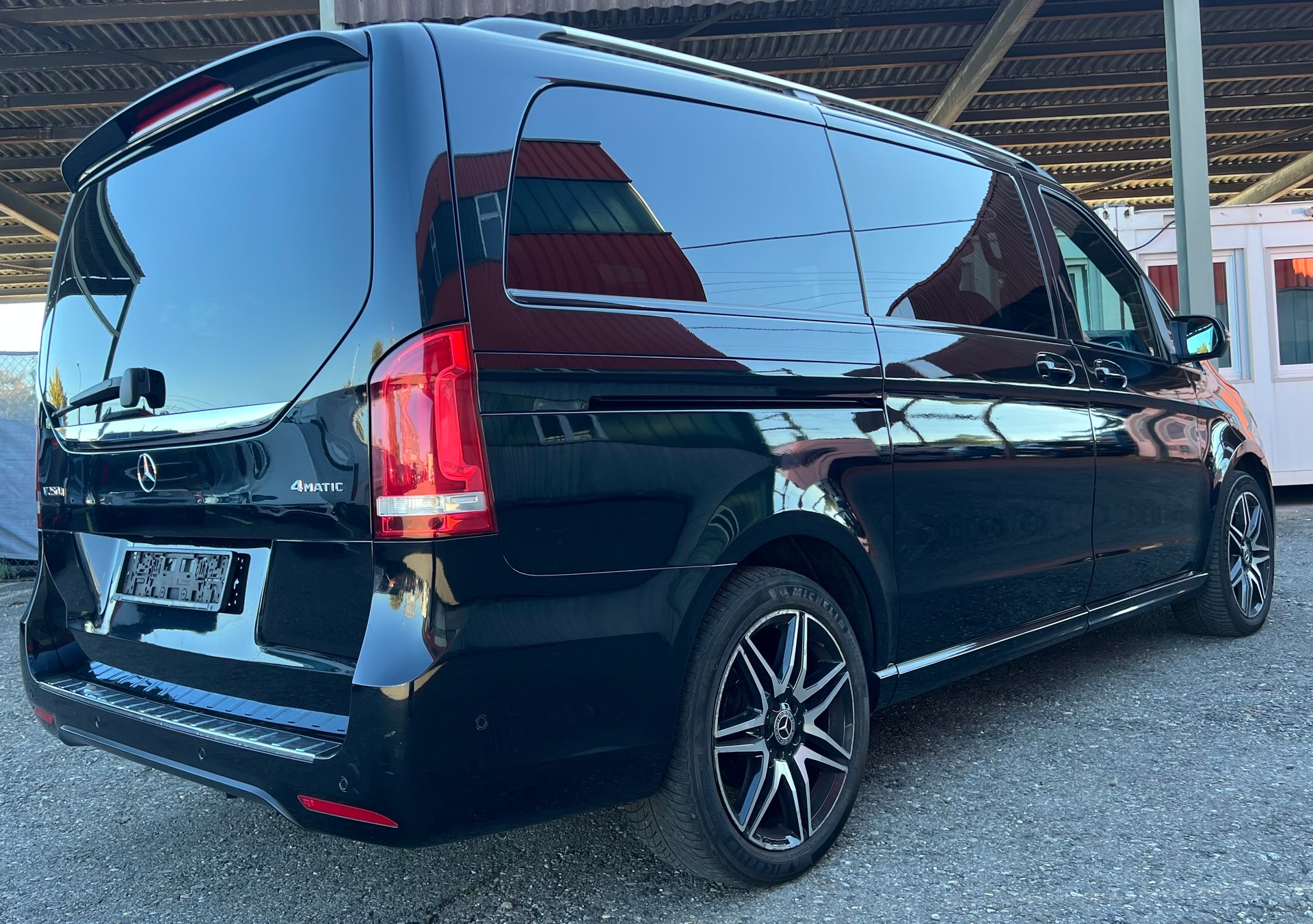 MERCEDES-BENZ V 250 d Swiss Edition lang 4Matic 7G-Tronic 7 PLATZ-image-3