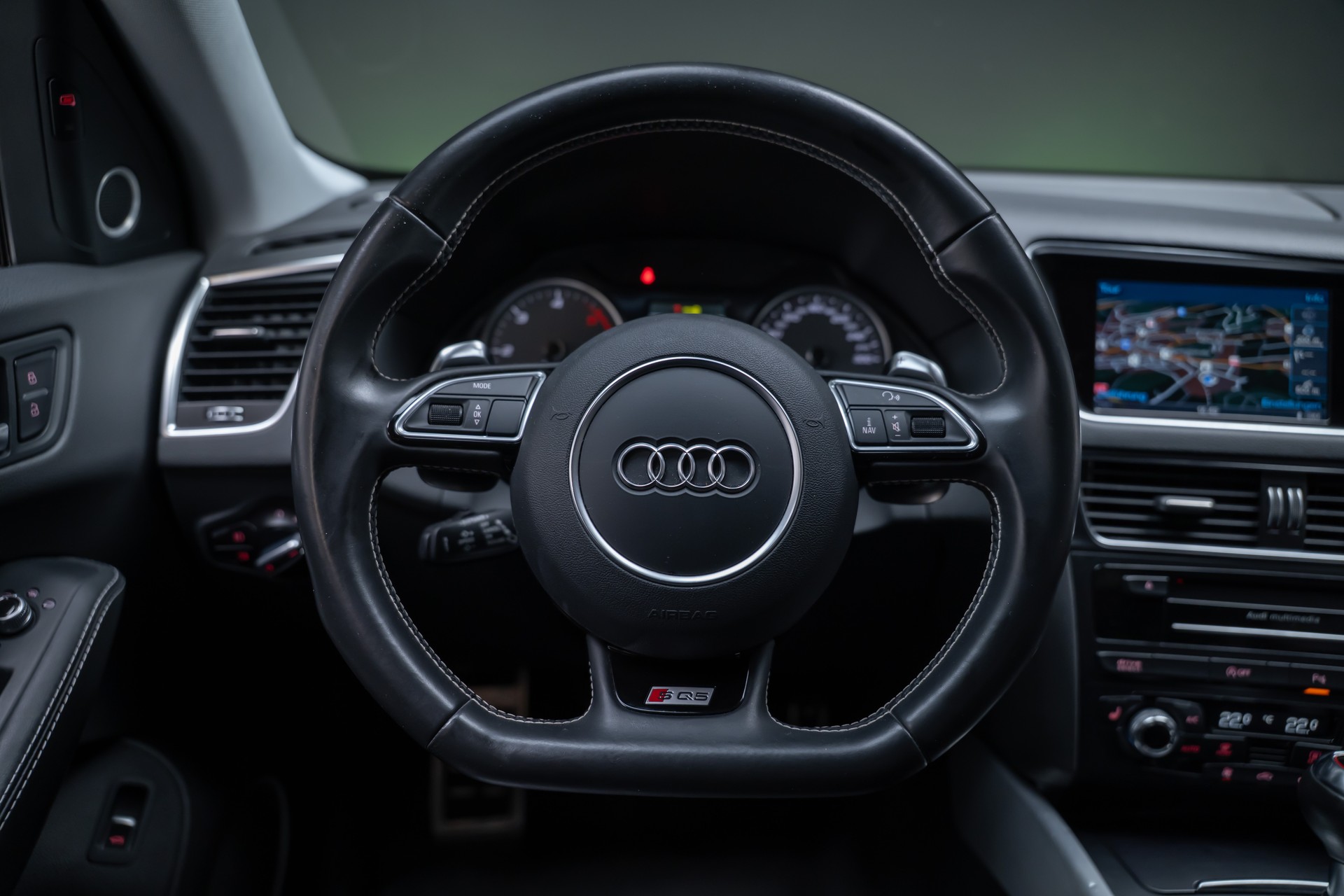 AUDI SQ5 3.0 V6 Bi-TDI quattro T-Tronic / Rückfahrkamera / Bang&Olufsen / Standheizung-image-26