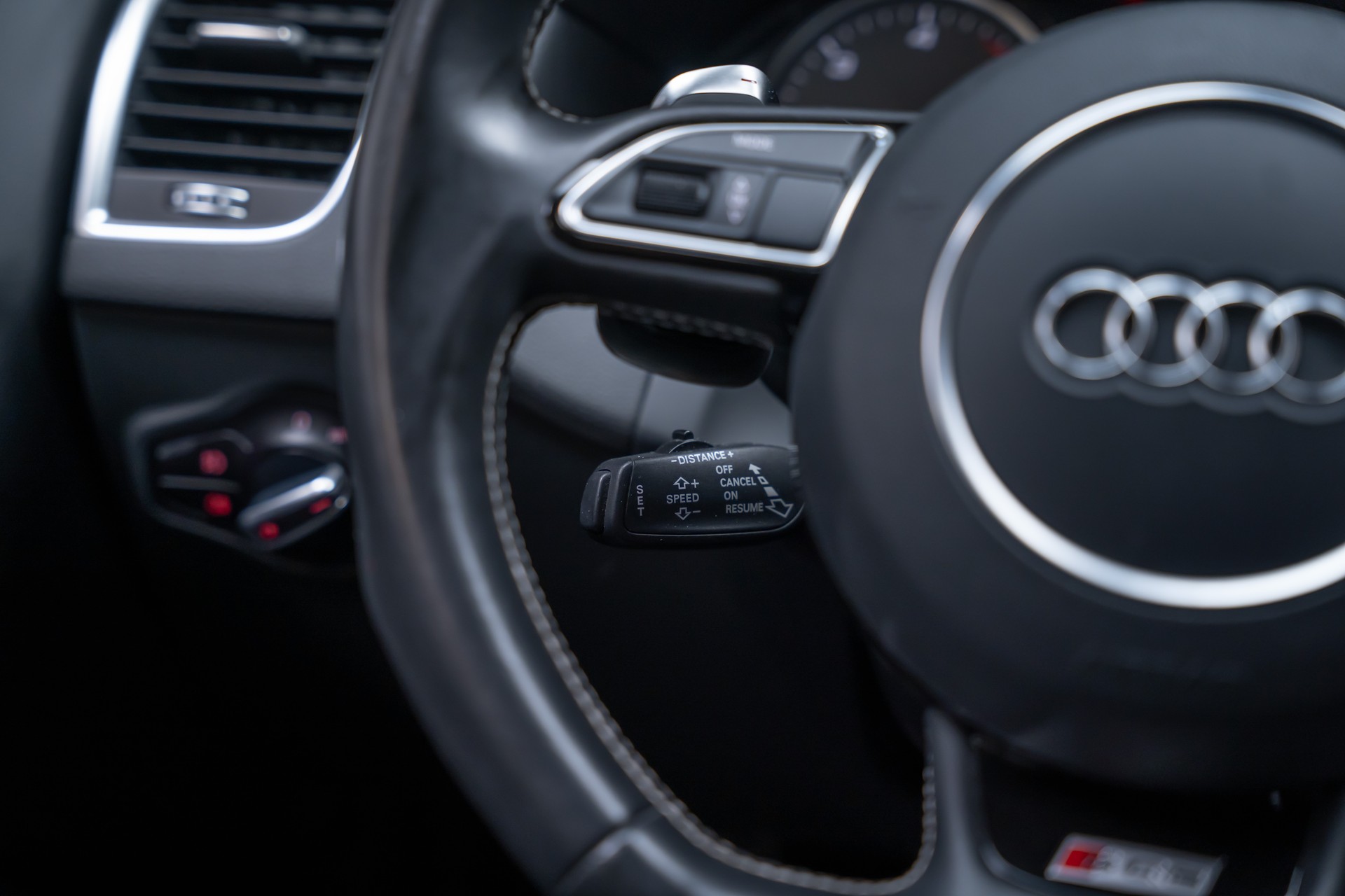 AUDI SQ5 3.0 V6 Bi-TDI quattro T-Tronic / Rückfahrkamera / Bang&Olufsen / Standheizung-image-28
