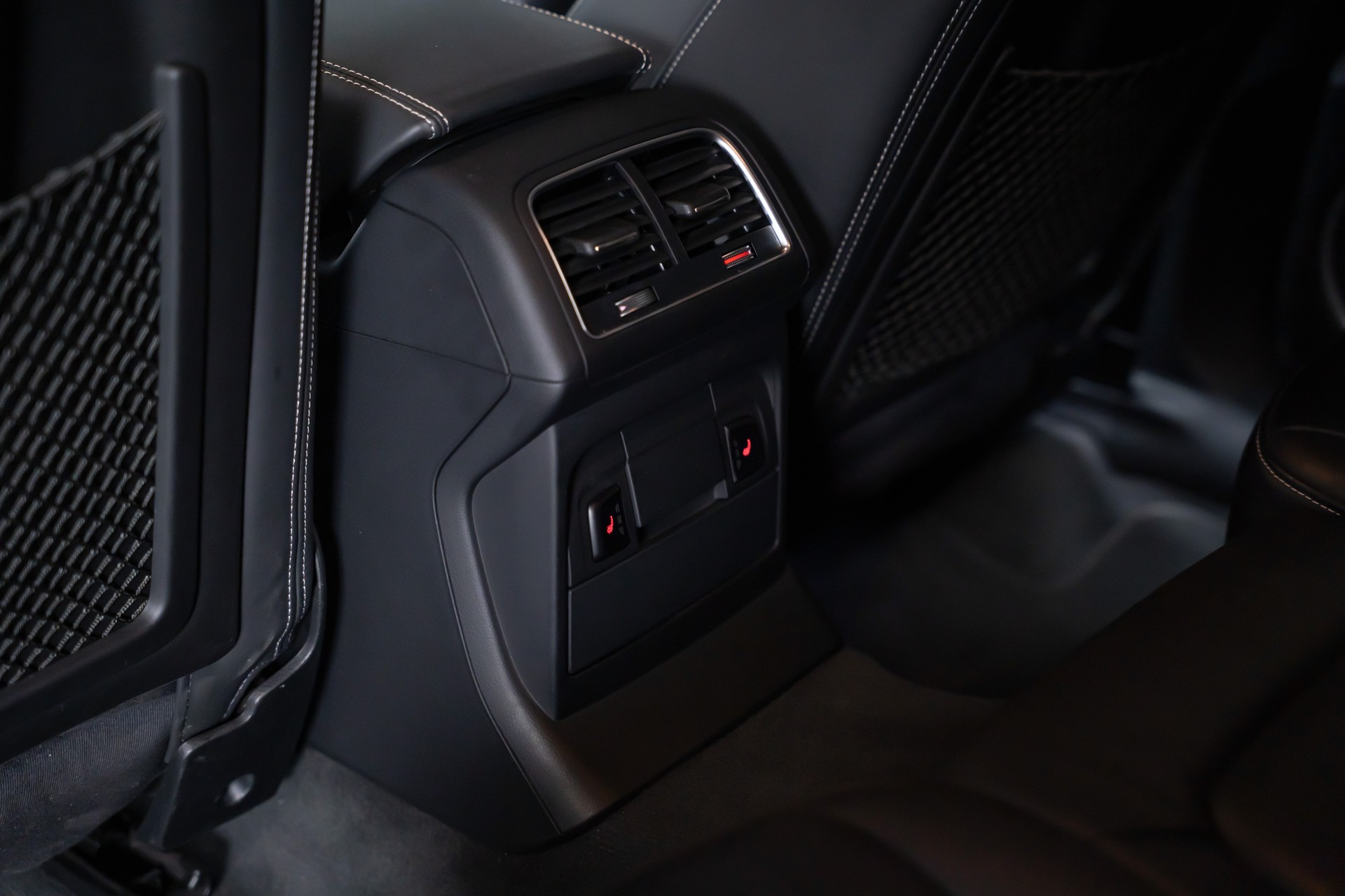 AUDI SQ5 3.0 V6 Bi-TDI quattro T-Tronic / Rückfahrkamera / Bang&Olufsen / Standheizung-image-18