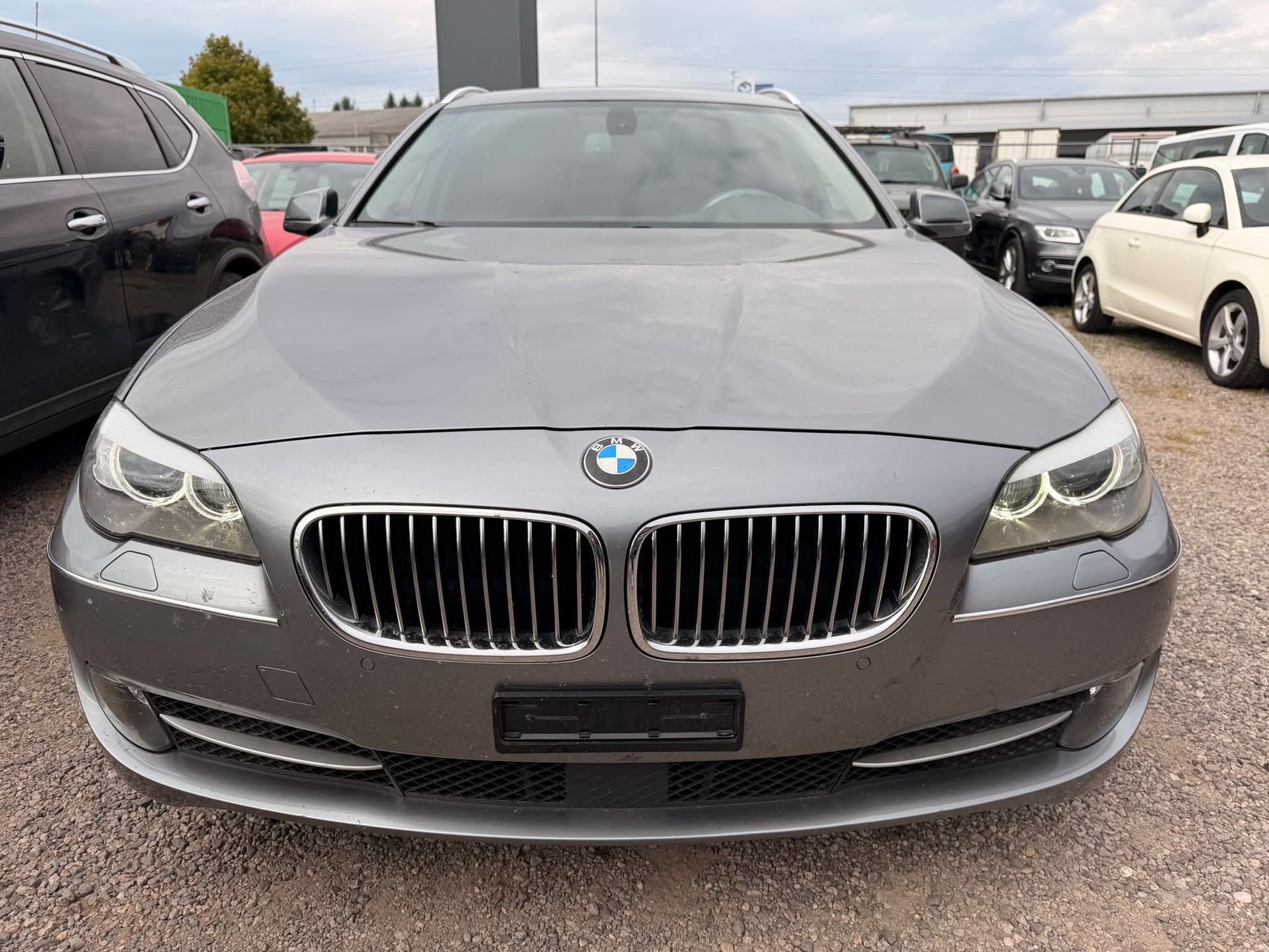 BMW 530d xDrive Touring Steptronic-image-0