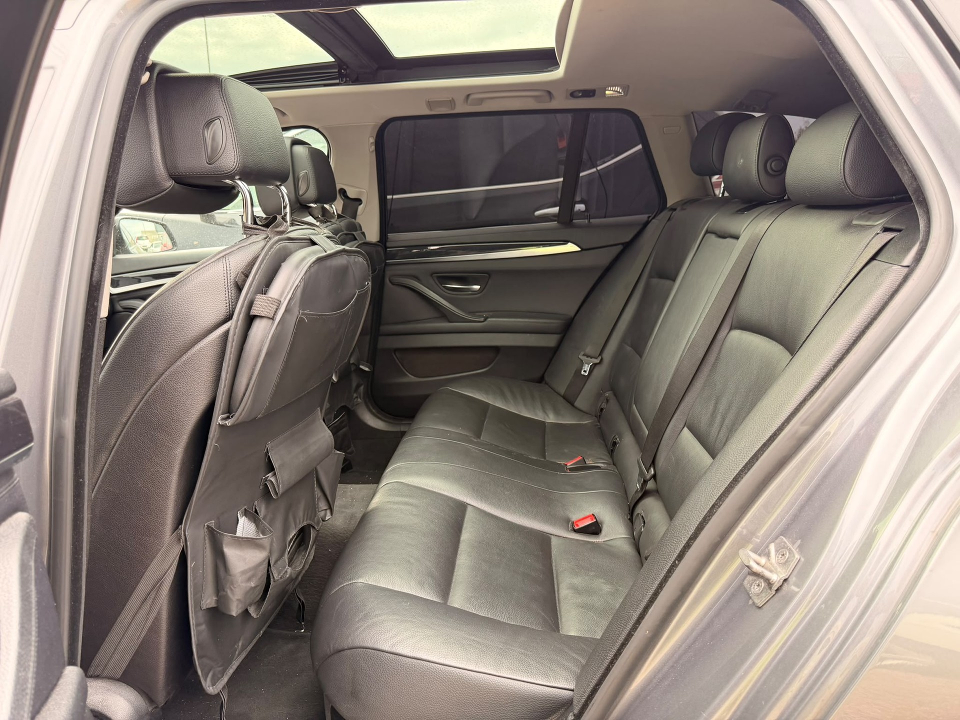 BMW 530d xDrive Touring Steptronic-image-8