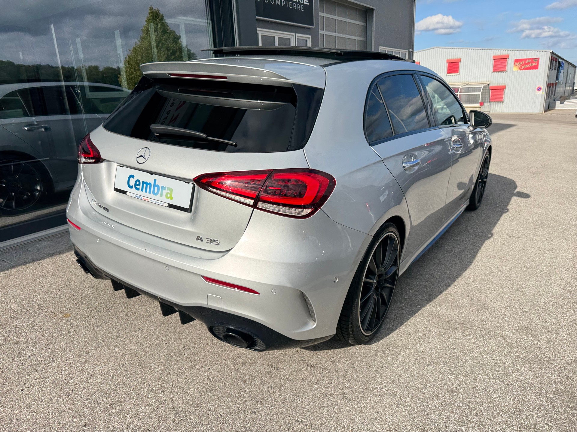 MERCEDES-BENZ A 35 AMG 4Matic Speedshift-image-8