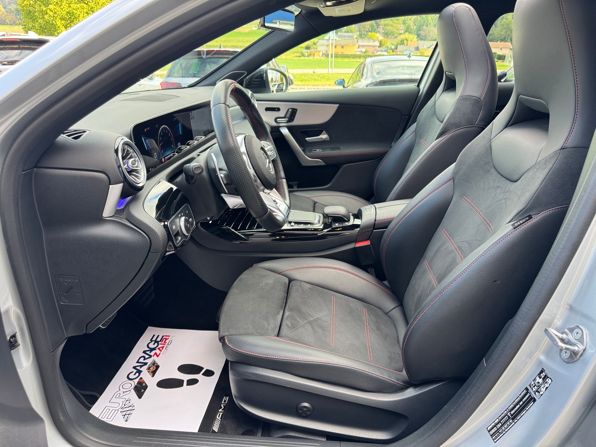 MERCEDES-BENZ A 35 AMG 4Matic Speedshift-showroom-element-1