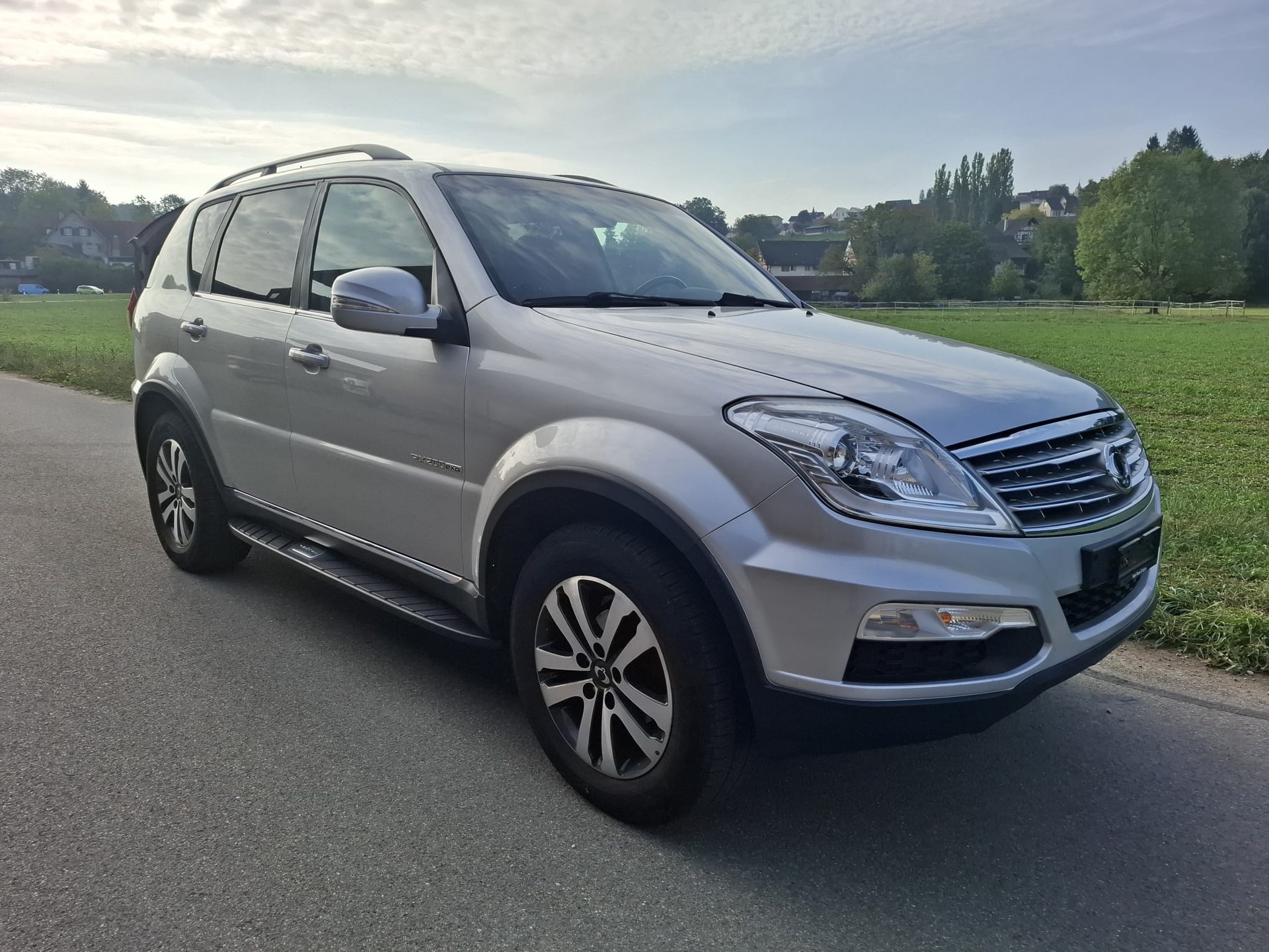 KGM-SsangYong Rexton RX200 e-XDi Sapphire 4WD Automatic-image-0