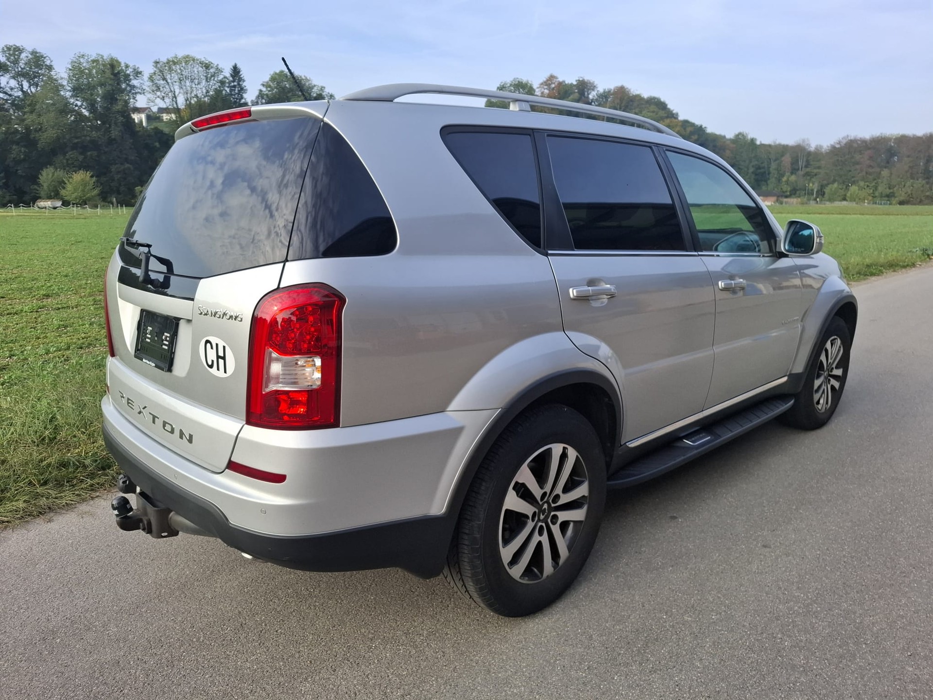 KGM-SsangYong Rexton RX200 e-XDi Sapphire 4WD Automatic-image-15