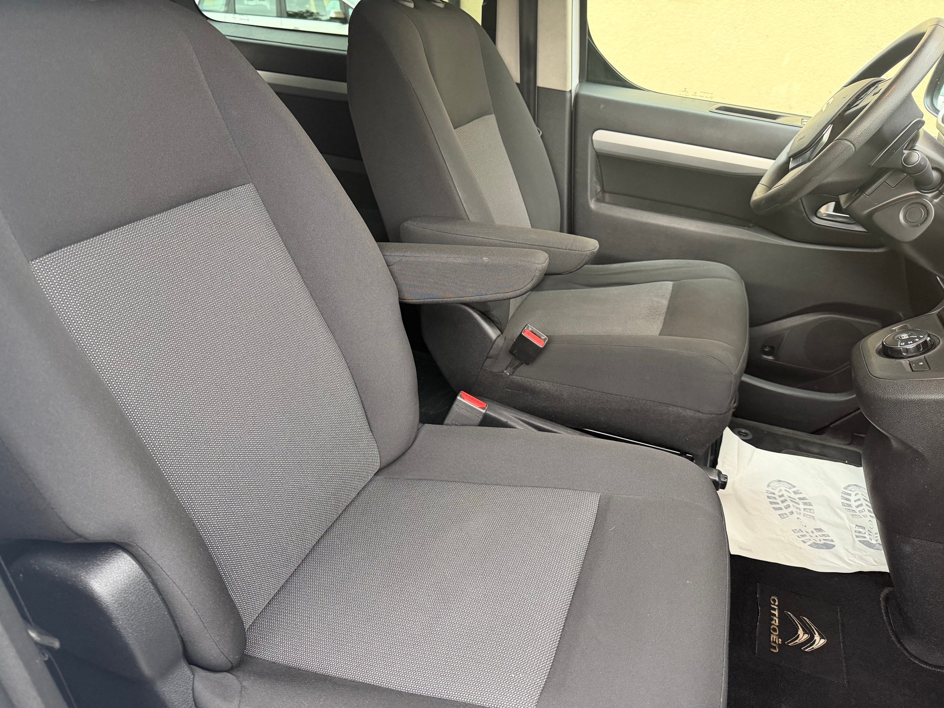 CITROEN Jumpy 2.0 HDi 180 S&S Size M EAT8-image-7