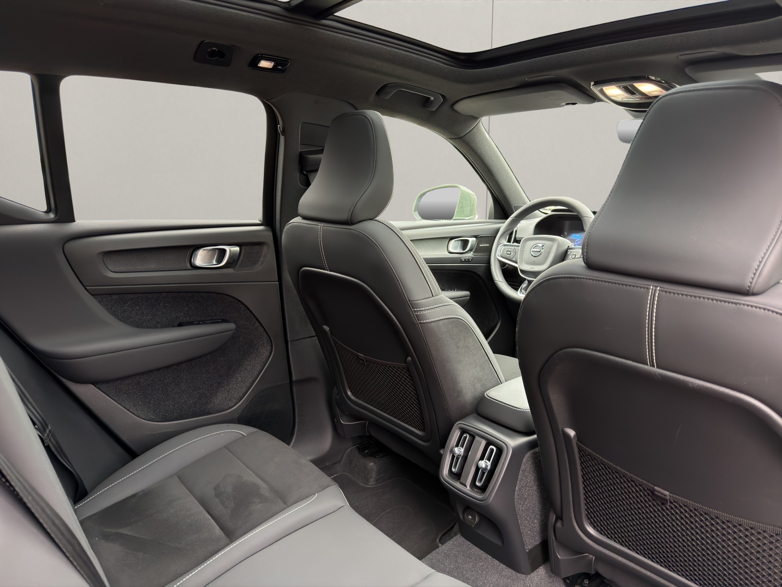 VOLVO XC40 2.0 B4 MH Ultimate Bright-image-15