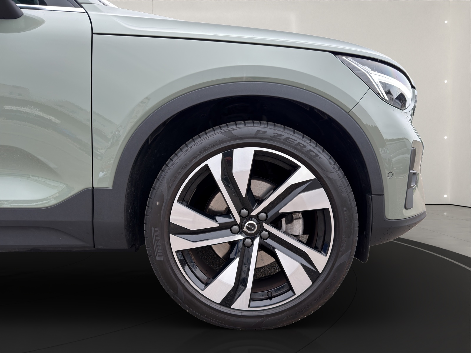 VOLVO XC40 2.0 B4 MH Ultimate Bright-image-6