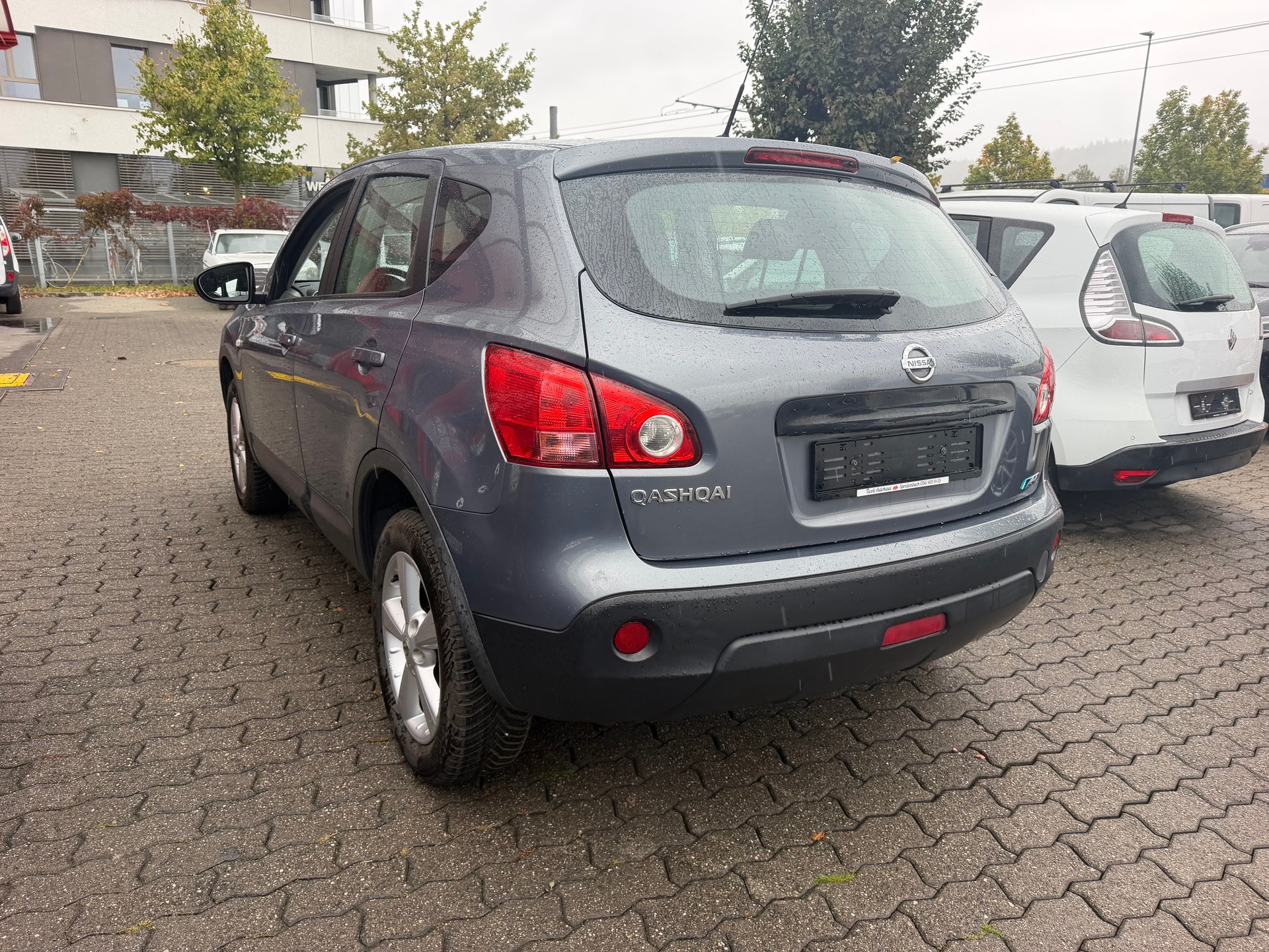 NISSAN Qashqai 2.0 4WD Lounge XTronic CVT-image-4