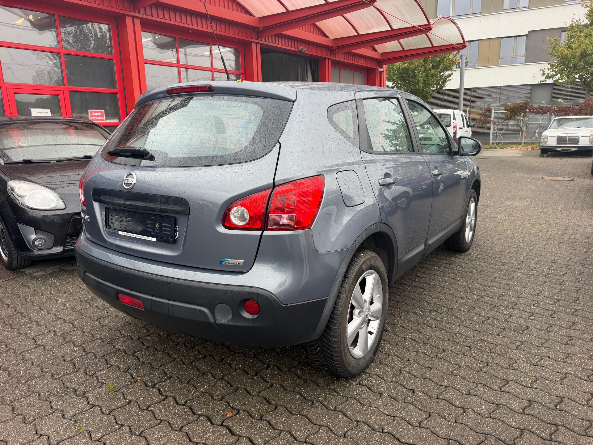 NISSAN Qashqai 2.0 4WD Lounge XTronic CVT-image-3