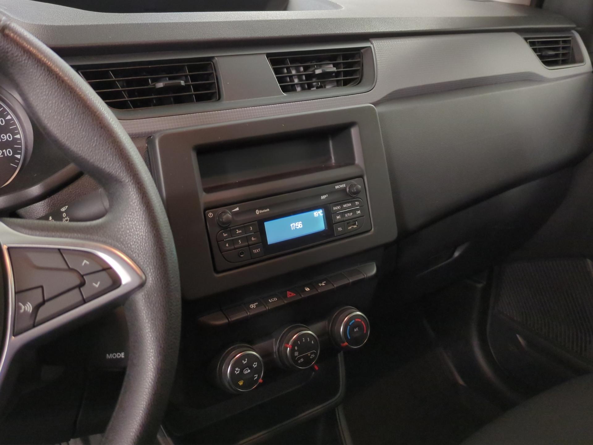 RENAULT Express 1.3TCe 100 PF Extra-image-11