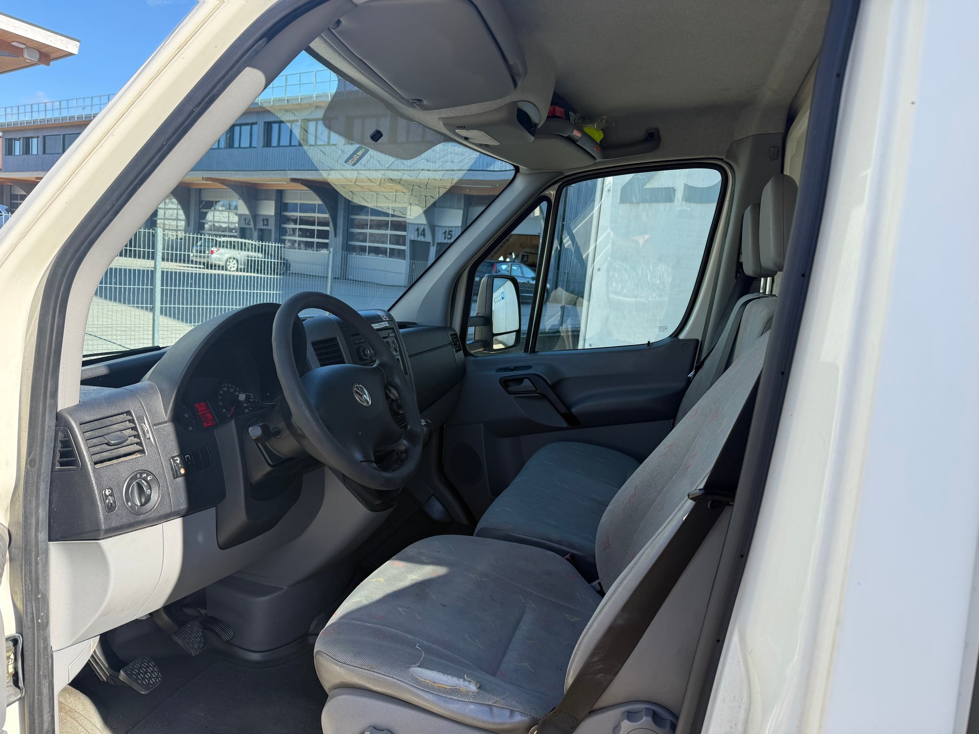 VW Crafter 35 2.5 TDI 164 PS-image-4