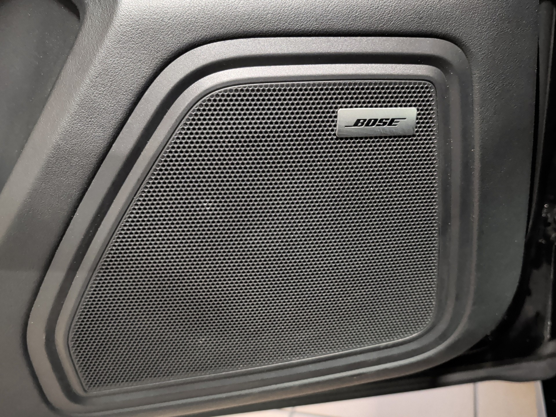 PORSCHE Macan Turbo Exclusive Performance Edition PDK - PORSCHE APPROVED 06-2027 --image-17