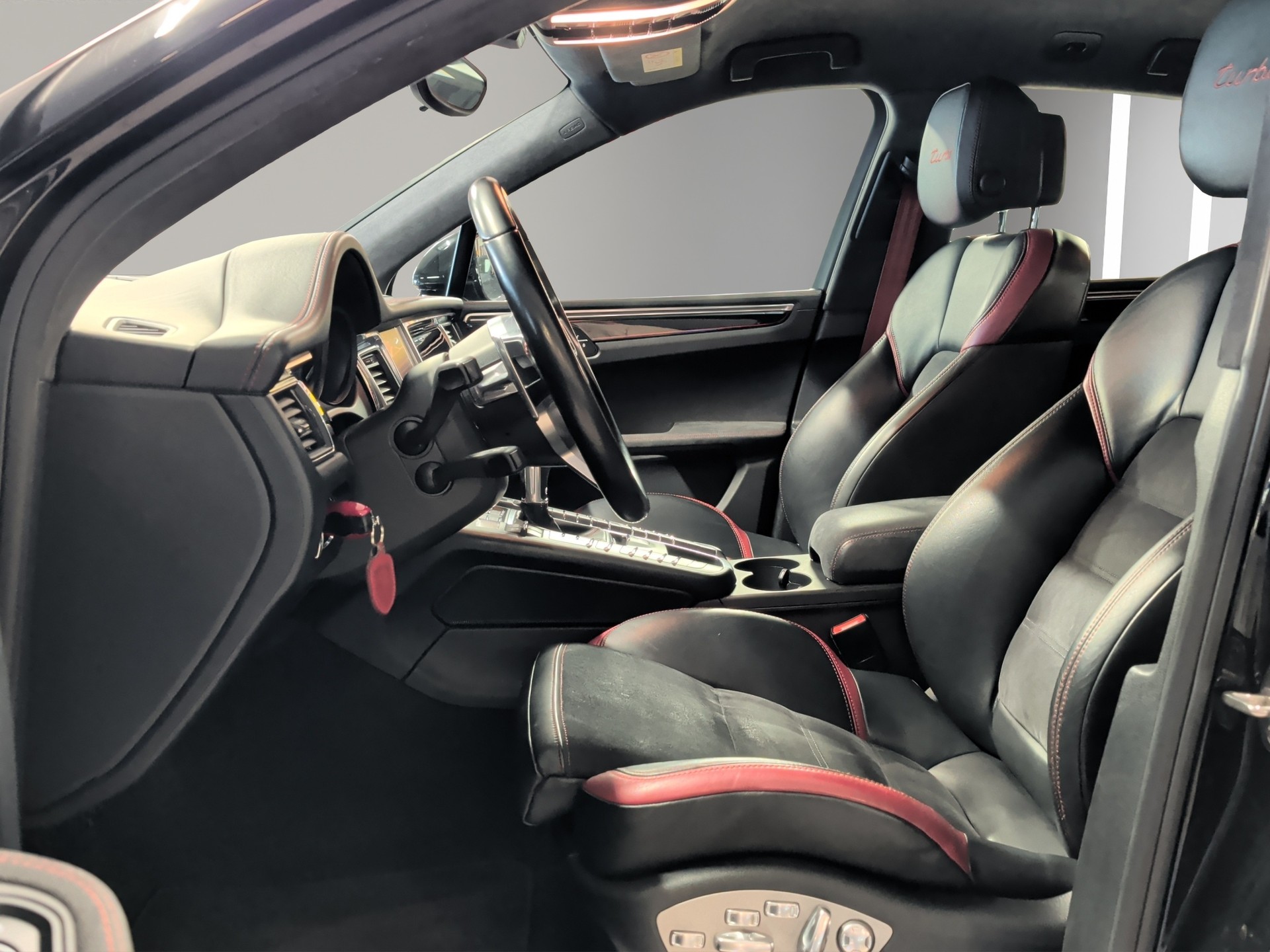 PORSCHE Macan Turbo Exclusive Performance Edition PDK - PORSCHE APPROVED 06-2027 --image-6