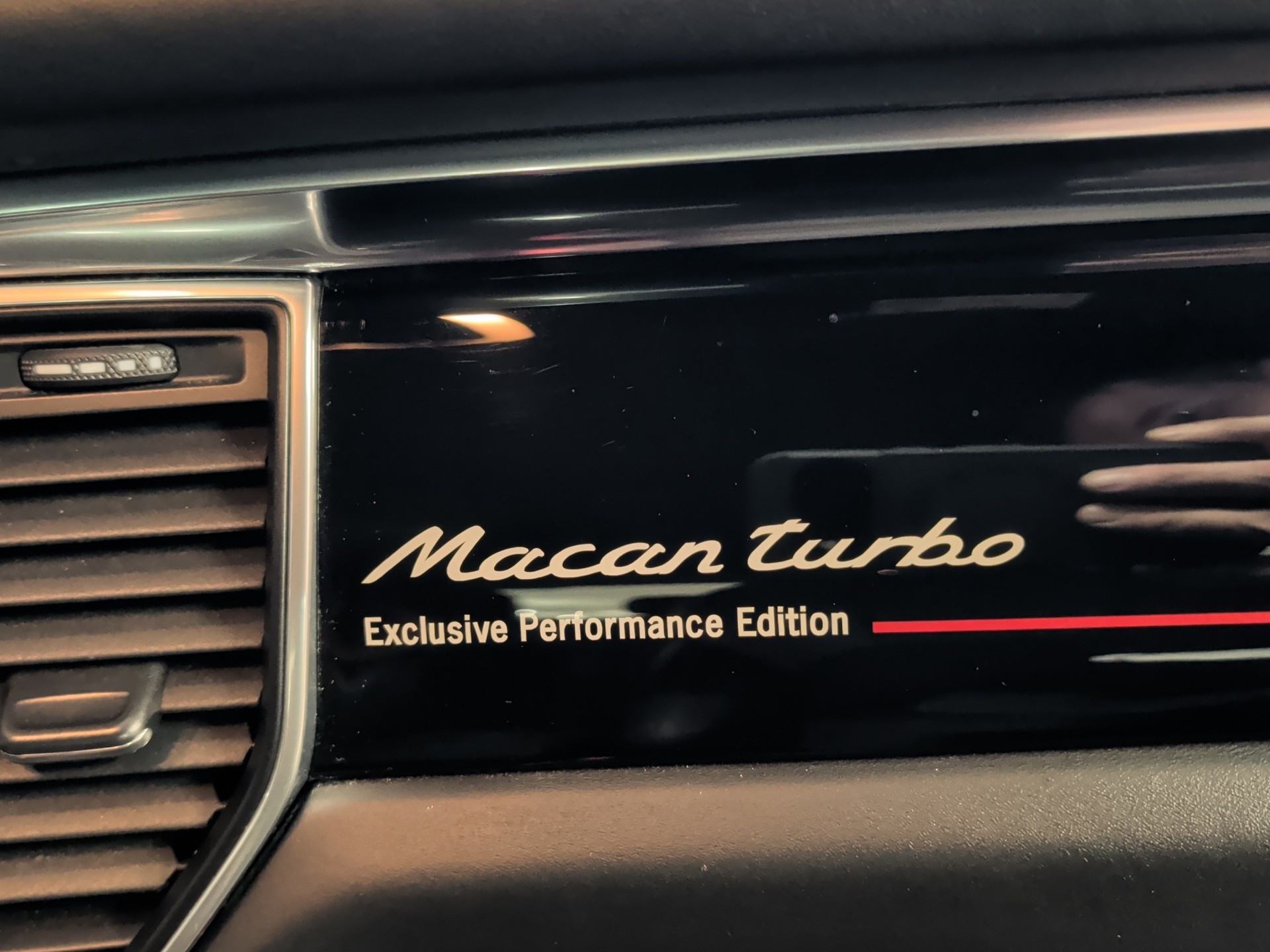 PORSCHE Macan Turbo Exclusive Performance Edition PDK - PORSCHE APPROVED 06-2027 --image-19