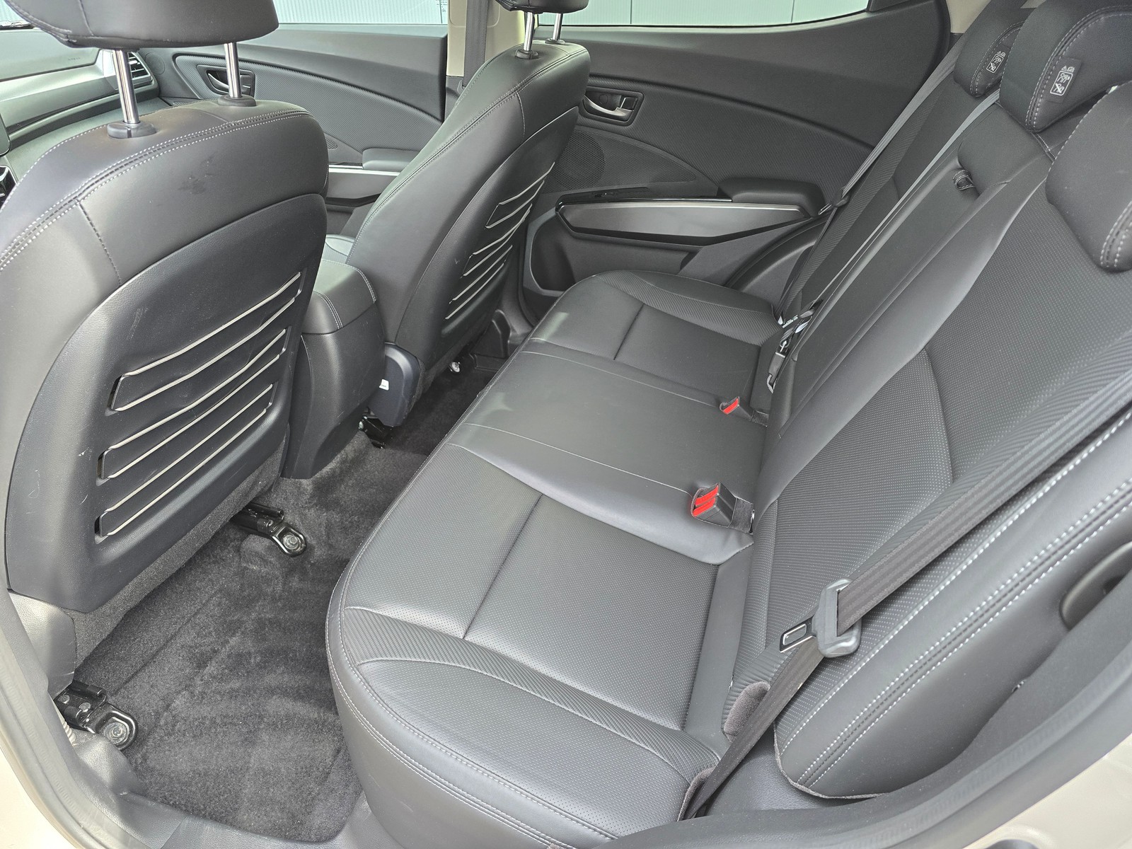 KGM Tivoli 1.5TGDI Tita 4WD A — photo 8