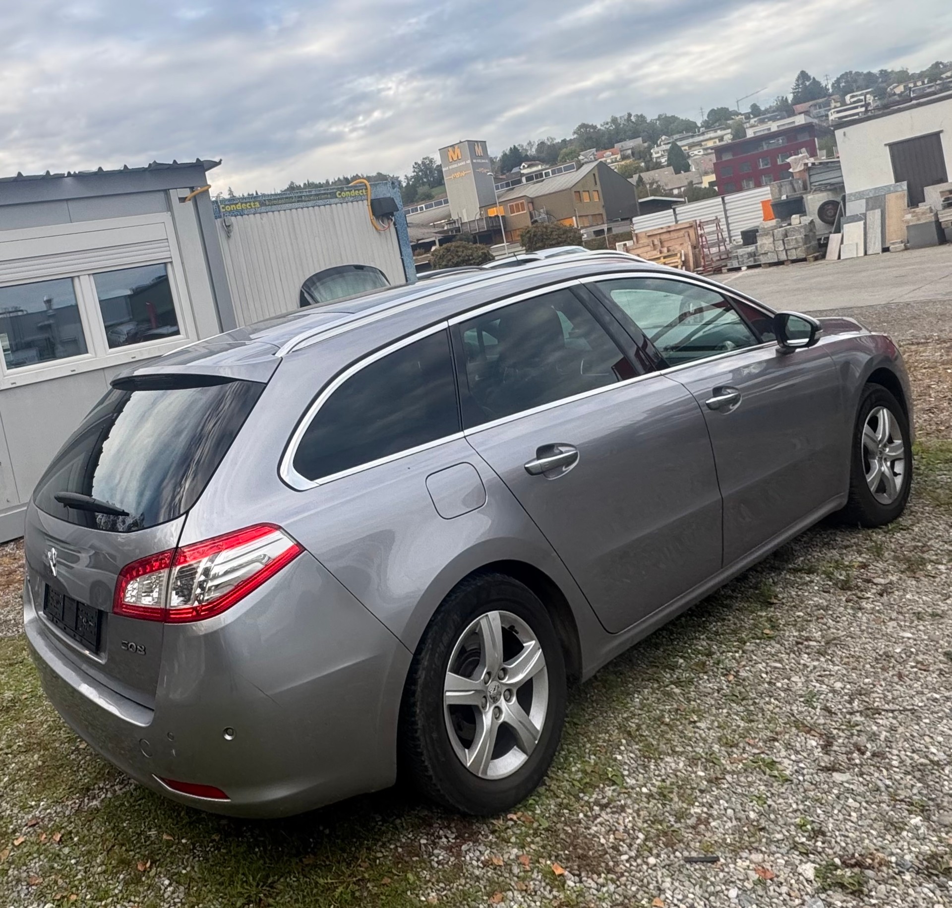 PEUGEOT 508 SW 1.6 THP Allure Automatic-image-2