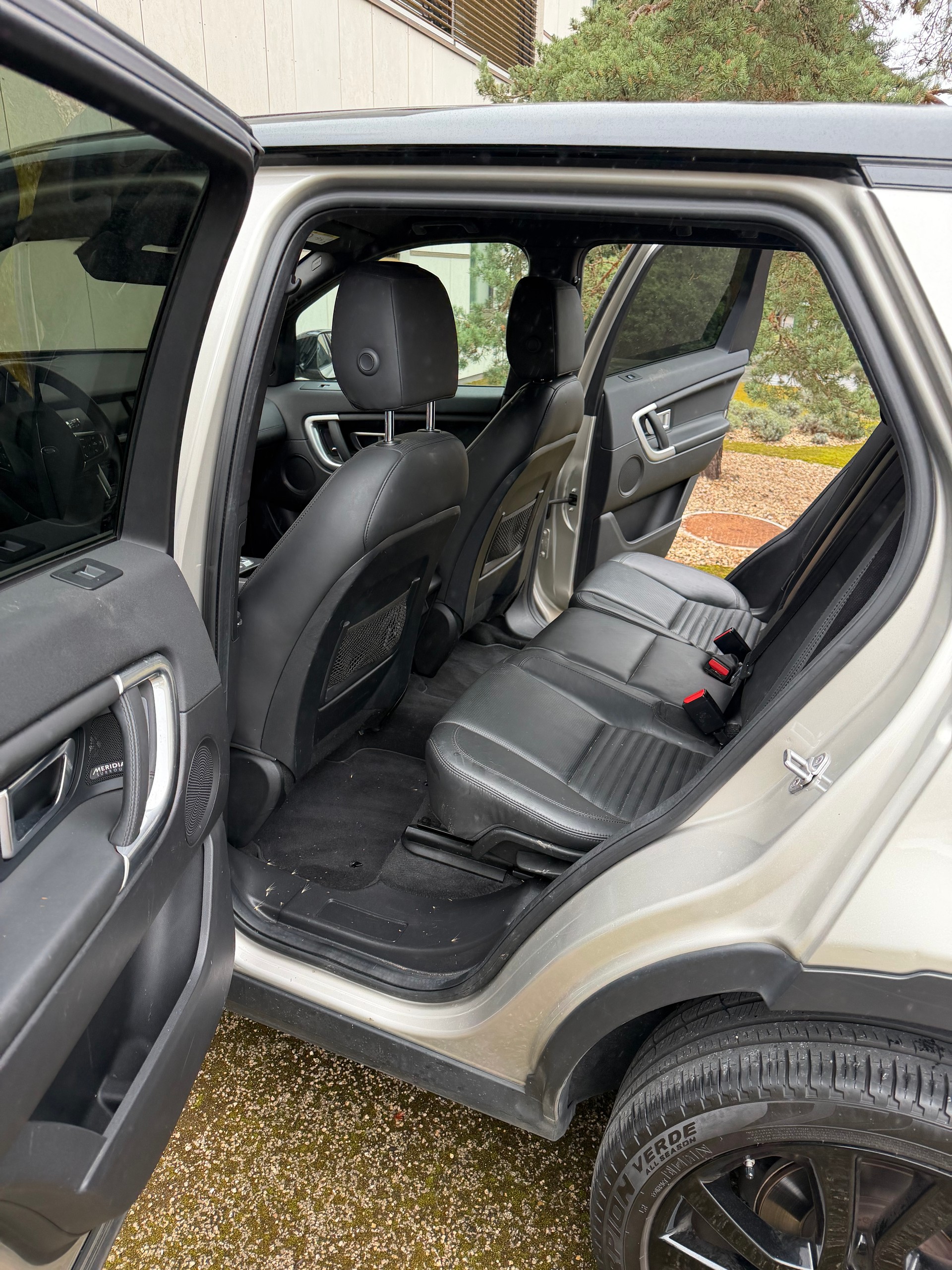 LAND ROVER 2.0 TD4 180 HSE Luxury-image-4
