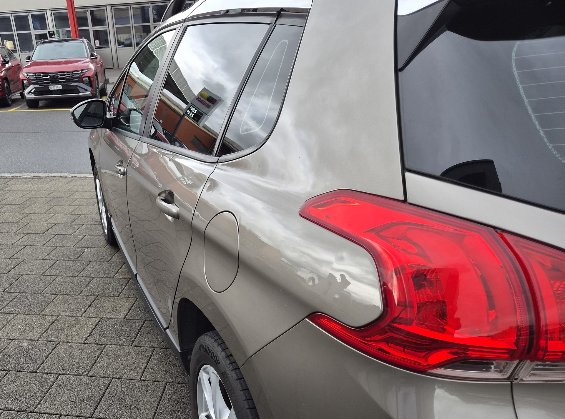 PEUGEOT 2008 1.6 e-HDi Active EGS6-image-17