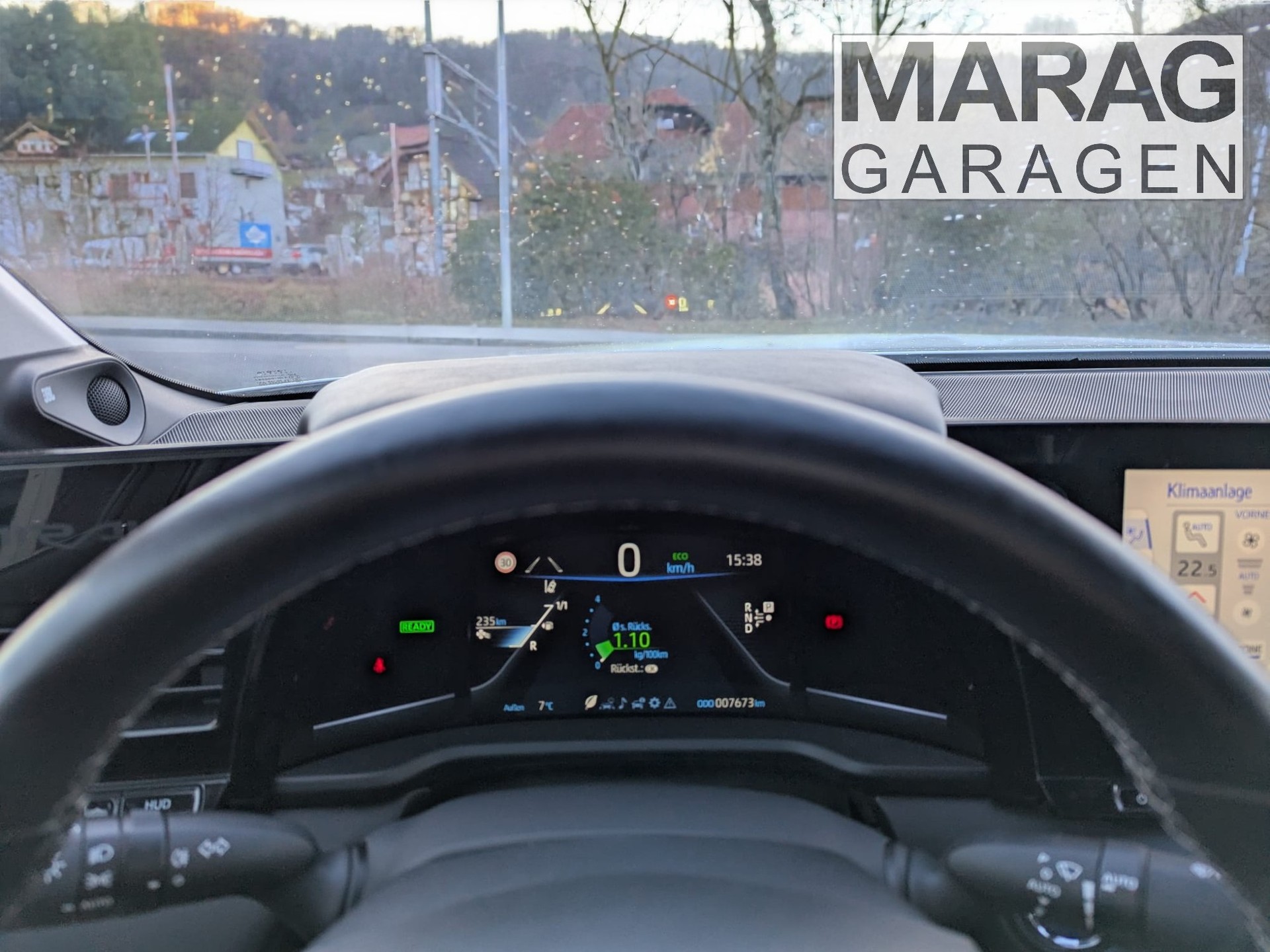 TOYOTA Mirai Fuel cell Platinum-image-11