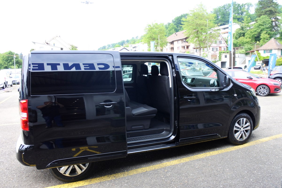 PEUGEOT Traveller Business Stand.-image-4