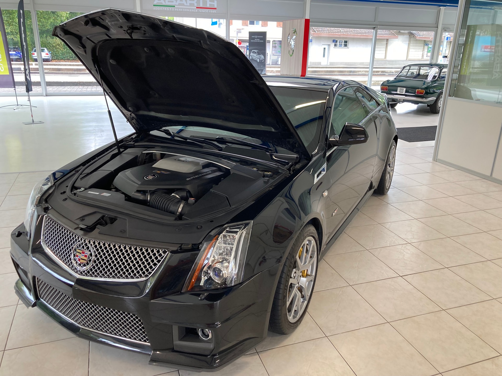 CADILLAC CTS-V Coupé 6.2 V8 SC Automatic-image-4