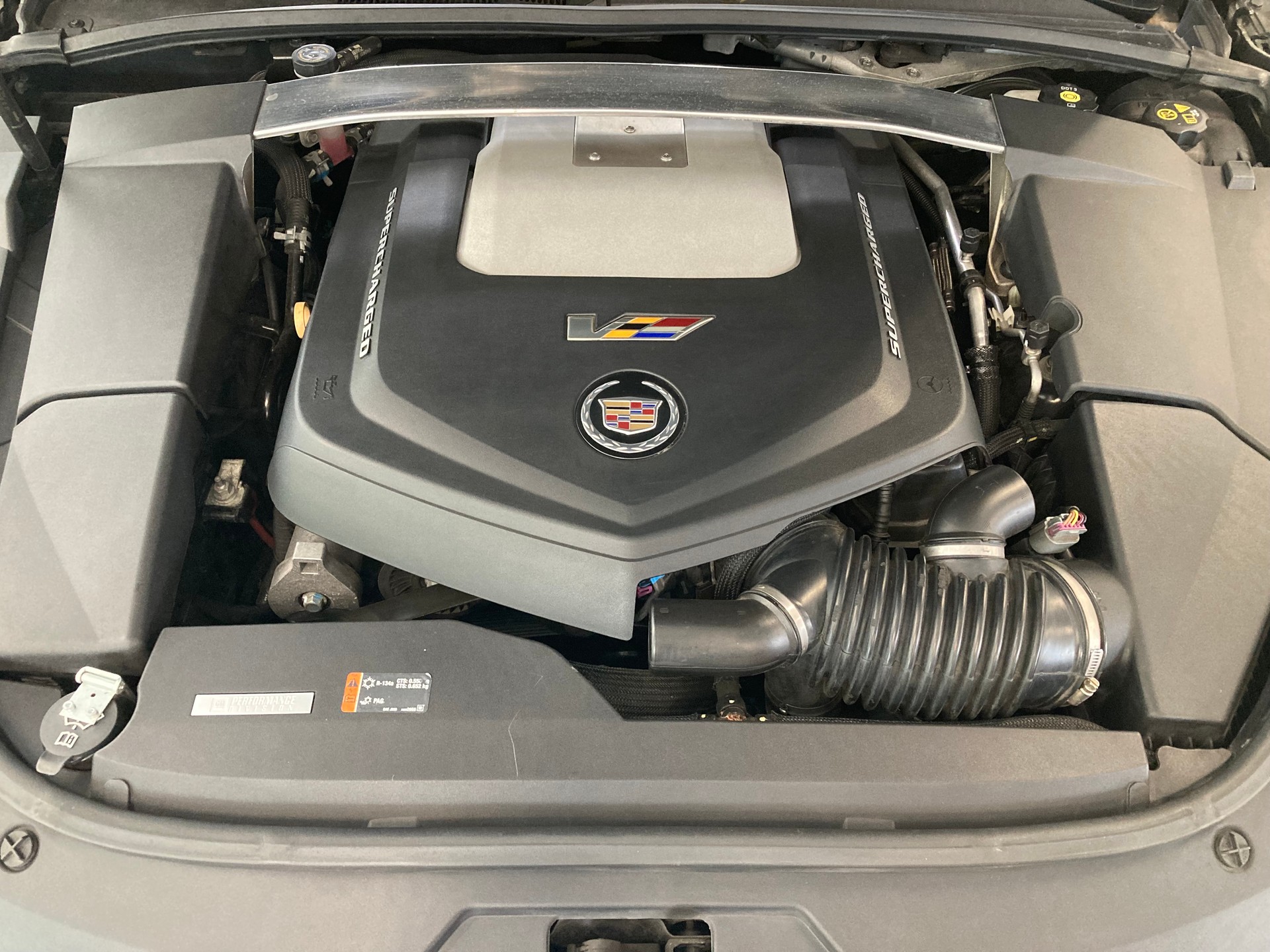 CADILLAC CTS-V Coupé 6.2 V8 SC Automatic-image-5