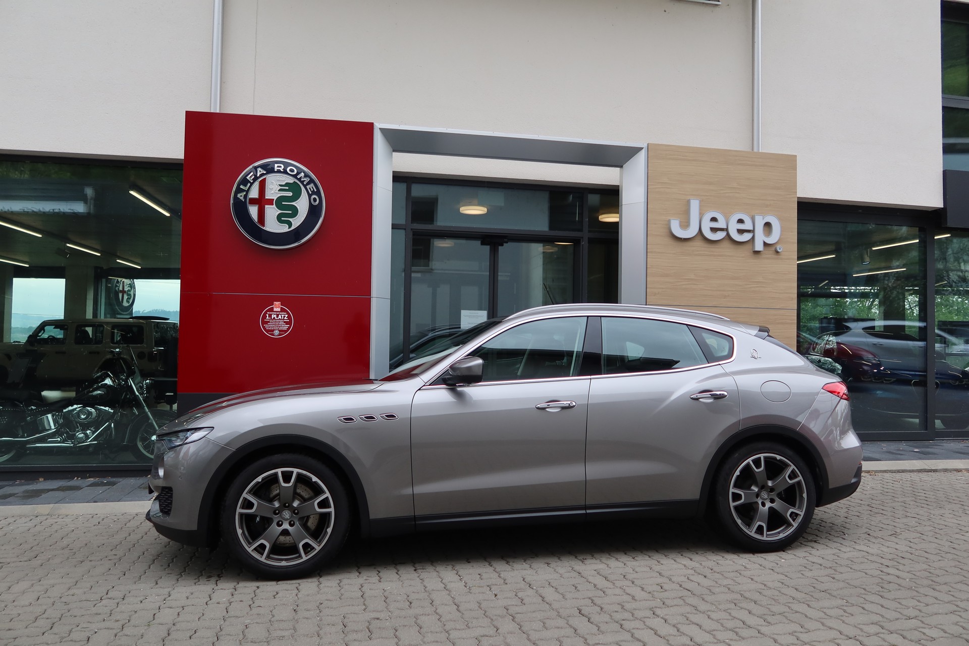 MASERATI Levante S 3.0 V6-image-2