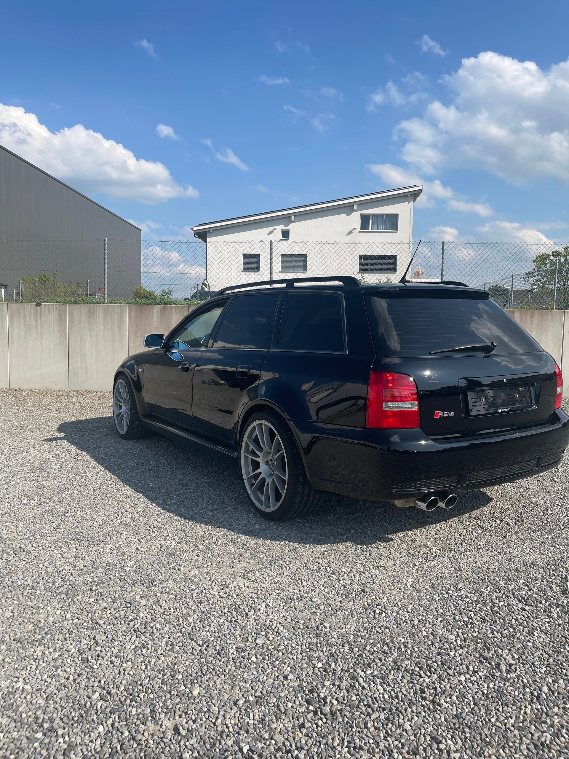 AUDI RS4 Avant quattro-image-5
