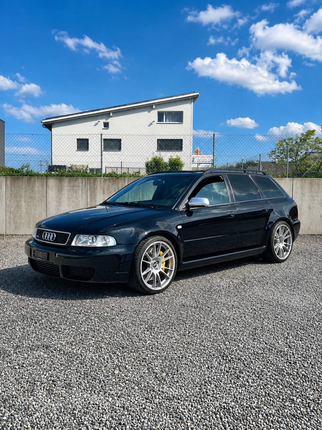 AUDI RS4 Avant quattro-image-1