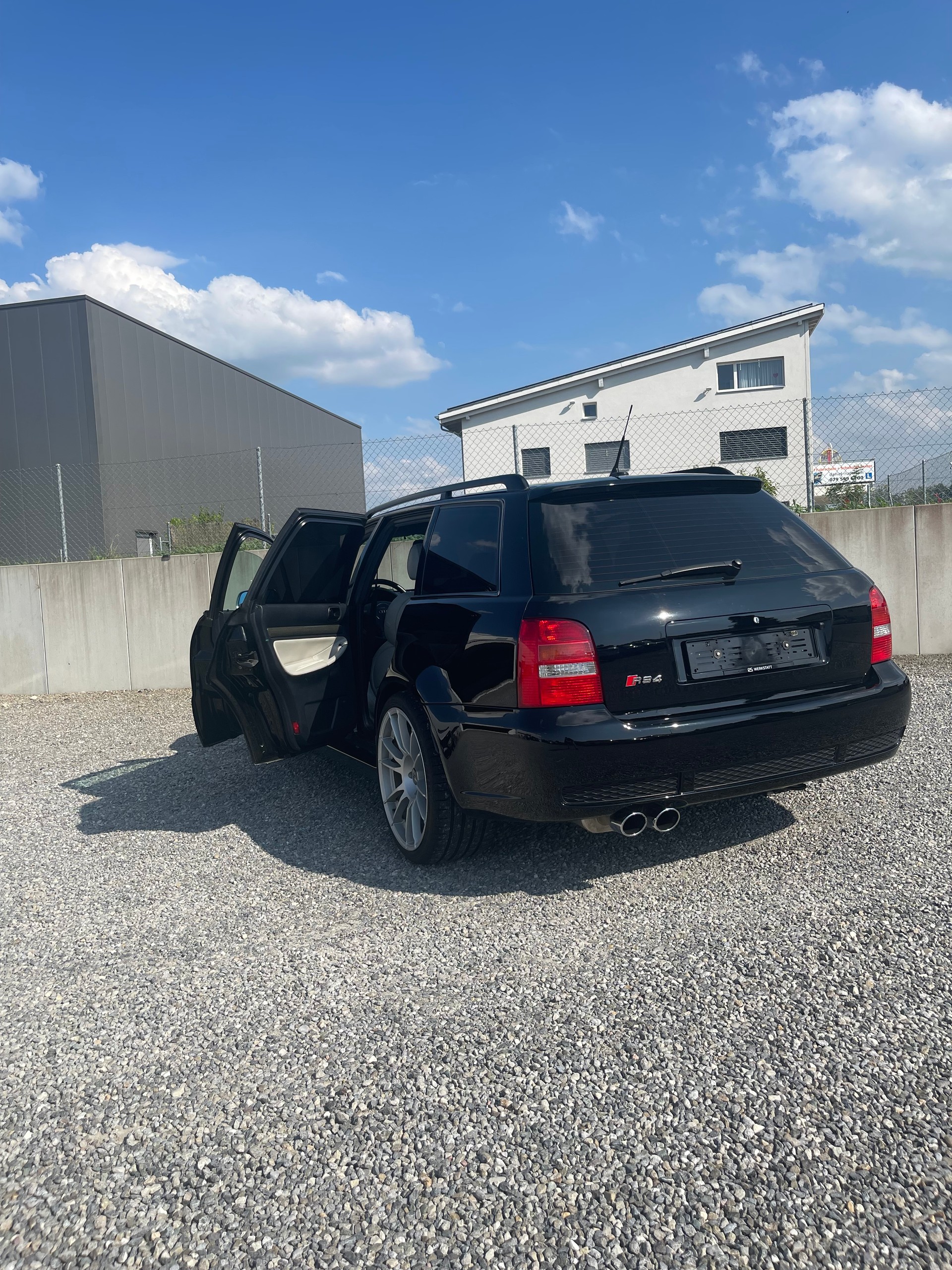 AUDI RS4 Avant quattro-image-7