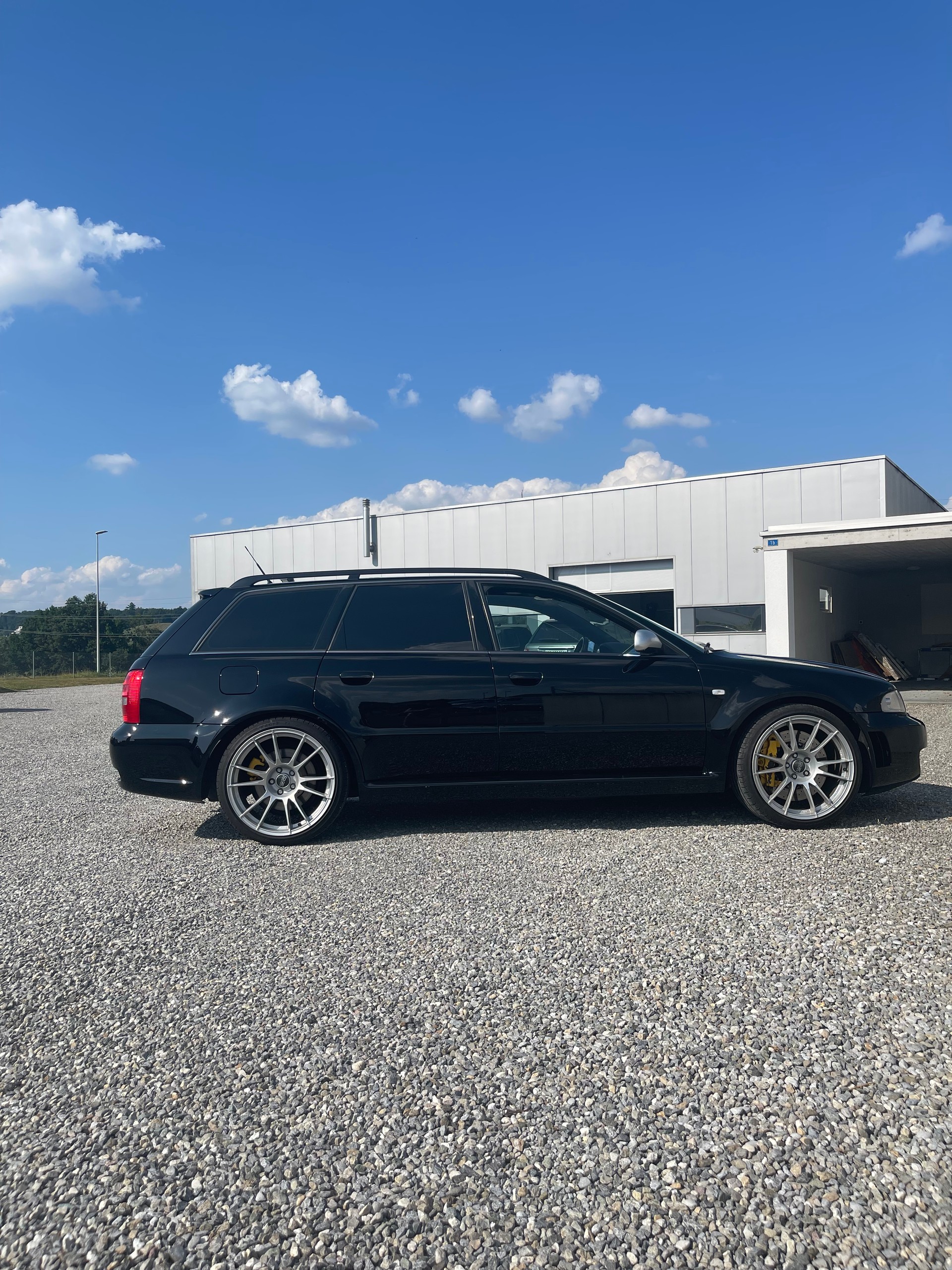 AUDI RS4 Avant quattro-image-14