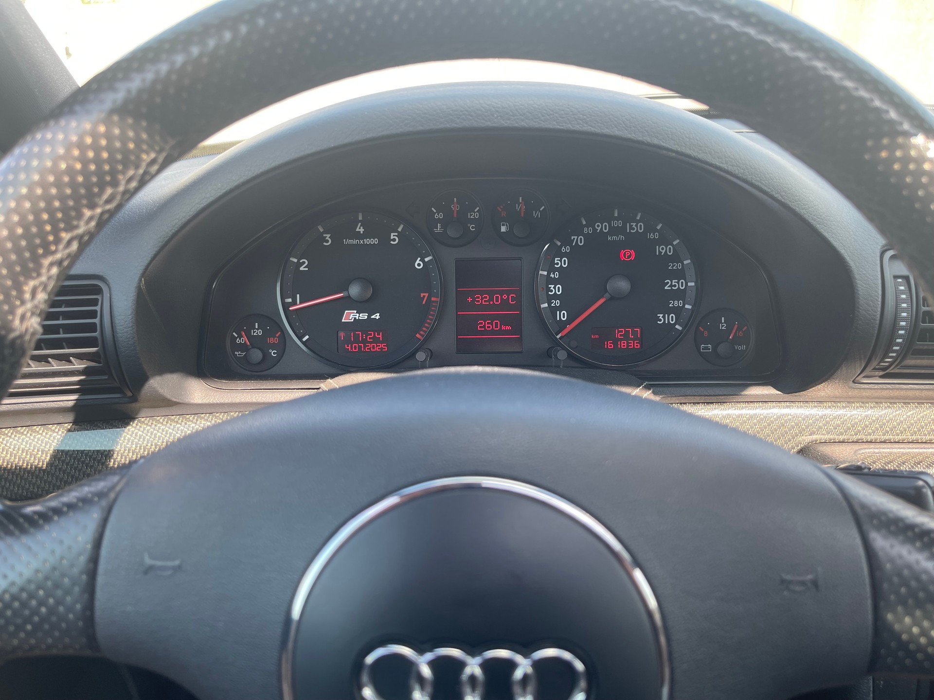 AUDI RS4 Avant quattro-image-20