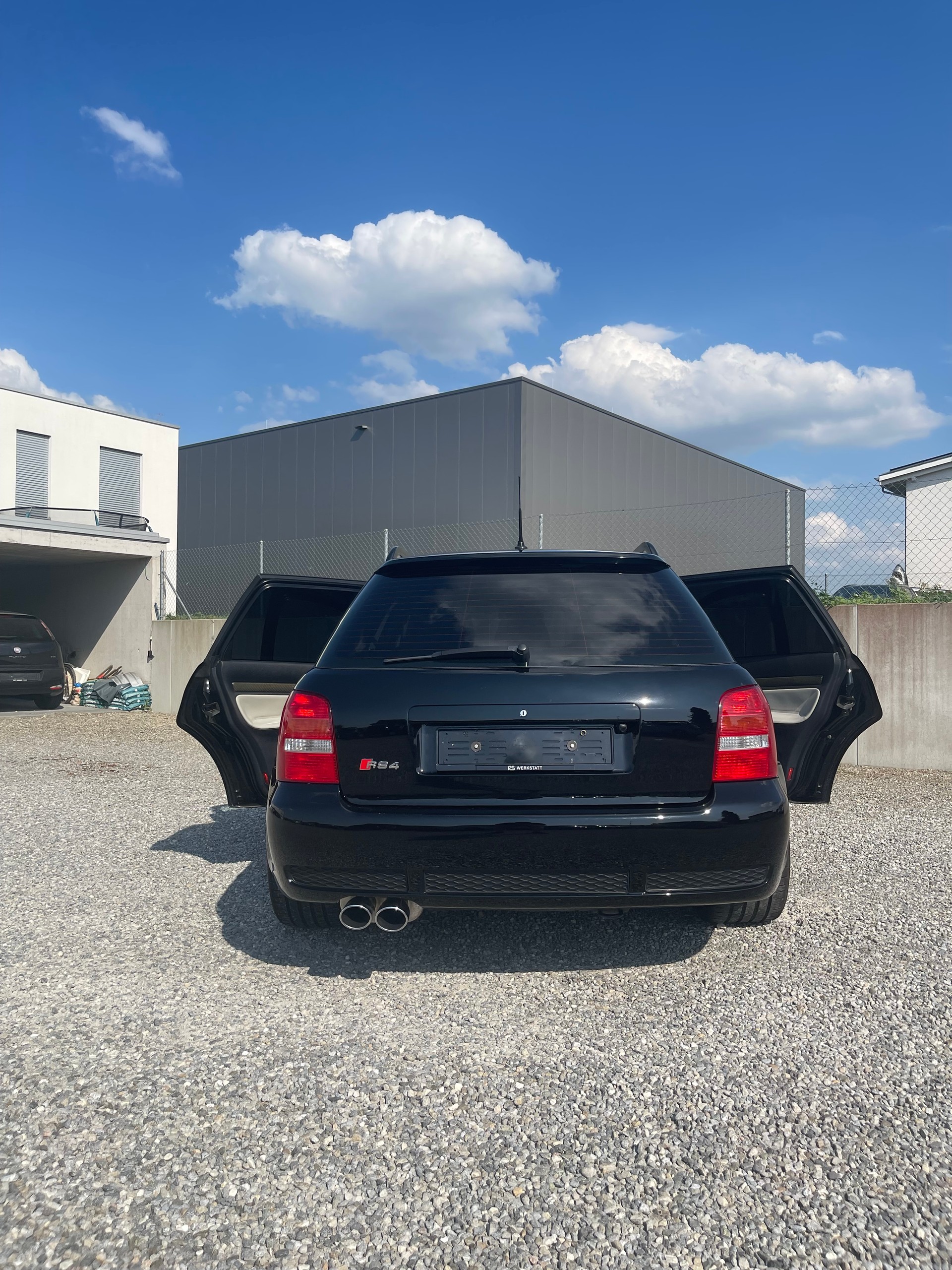 AUDI RS4 Avant quattro-image-10
