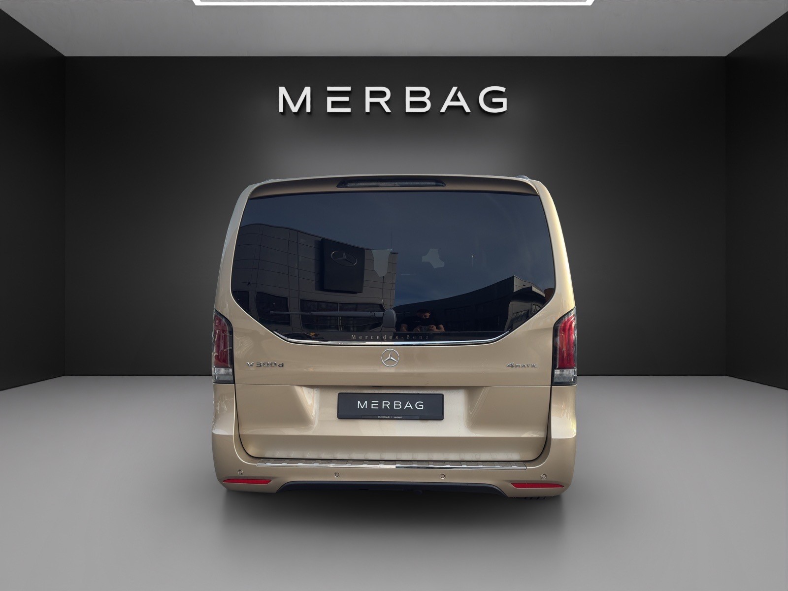 MERCEDES-BENZ V 300 d lang Exclusive 4Matic 9G-Tronic-image-2