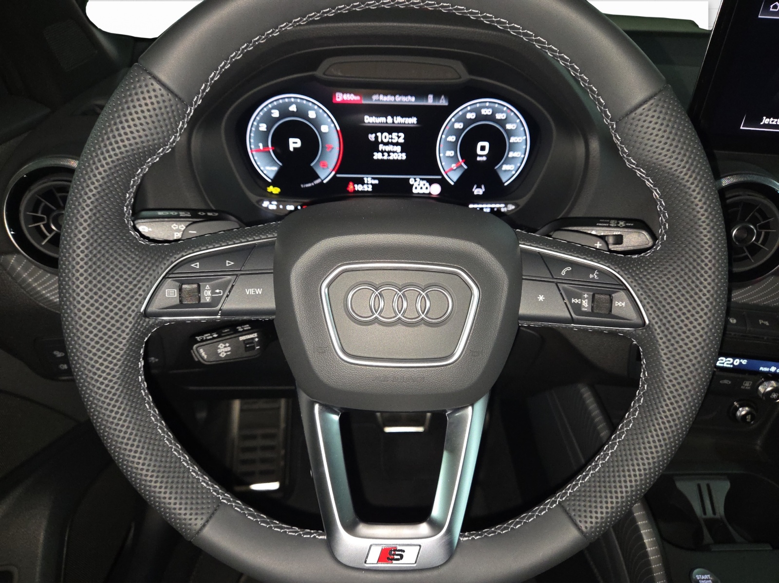 AUDI Q2 40 TFSI S line Attraction quattro S-tronic-image-5