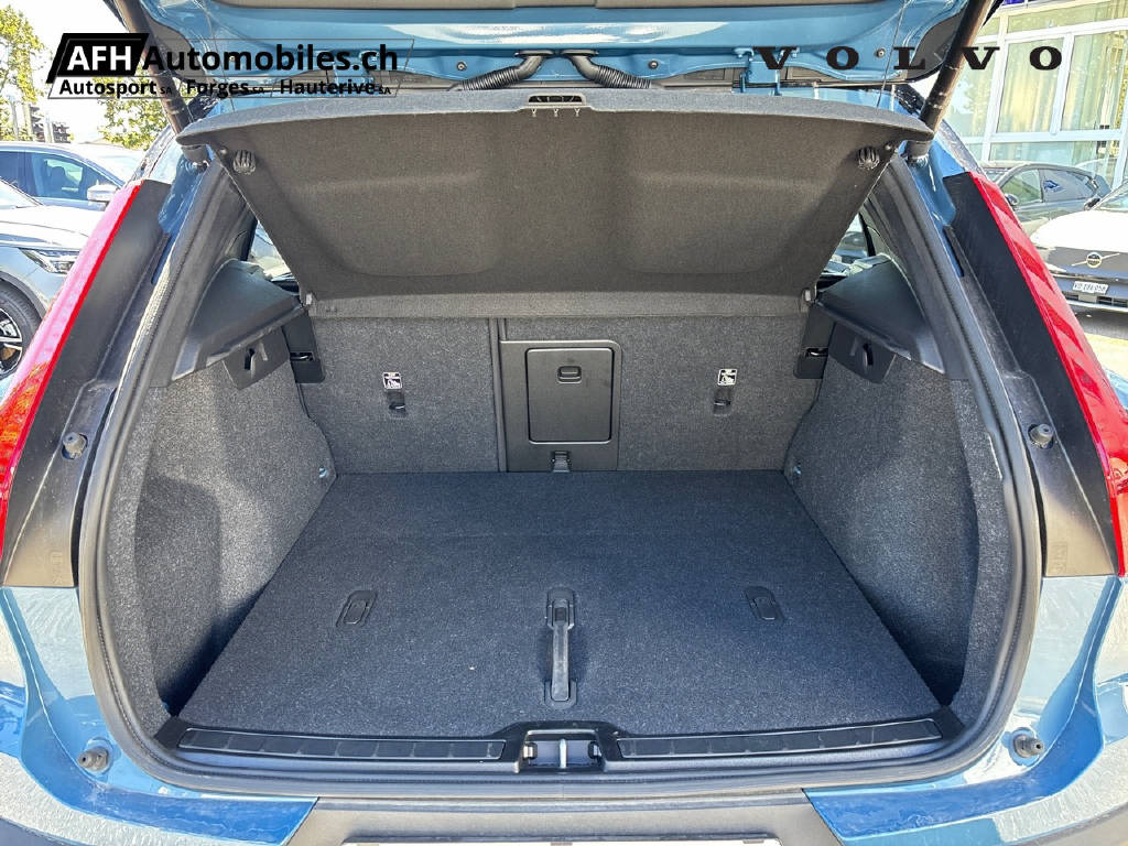 VOLVO EX40 Twin Ultra AWD-image-17